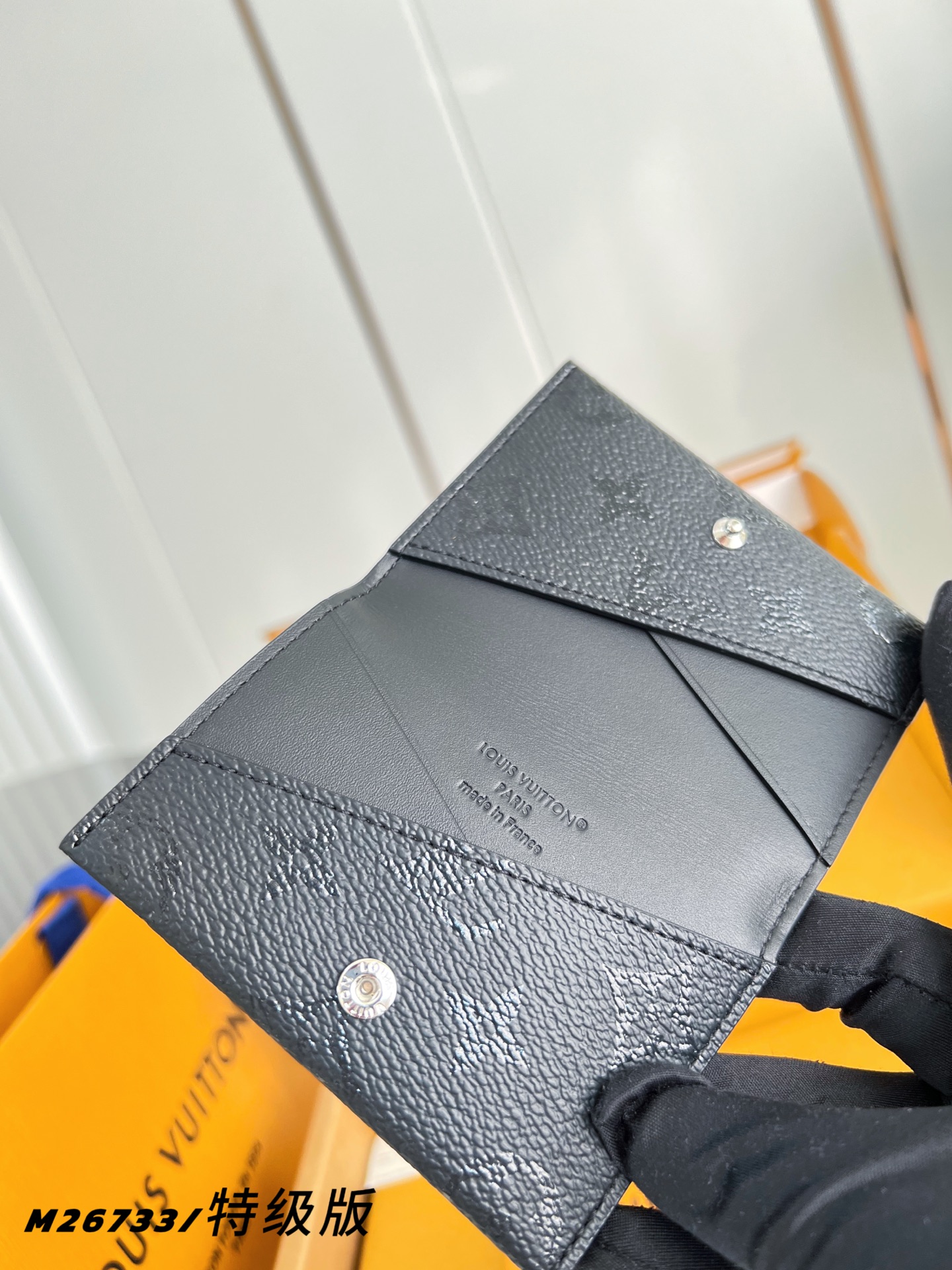 Louis Vuitton Basic Bag Canvas M-l-s