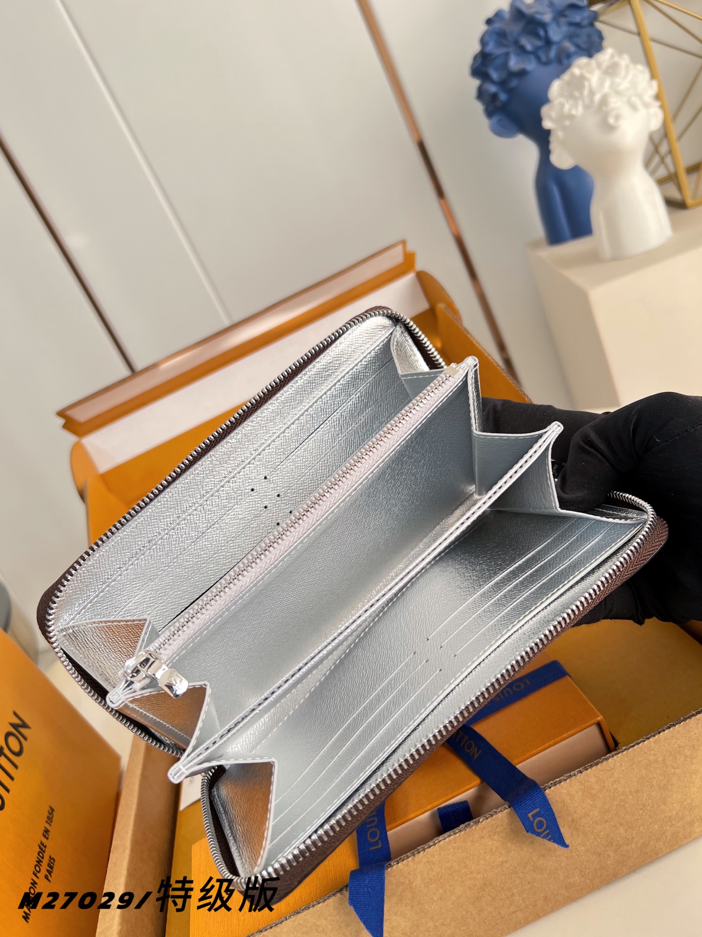 Louis Vuitton Clutch Bag Canvas M