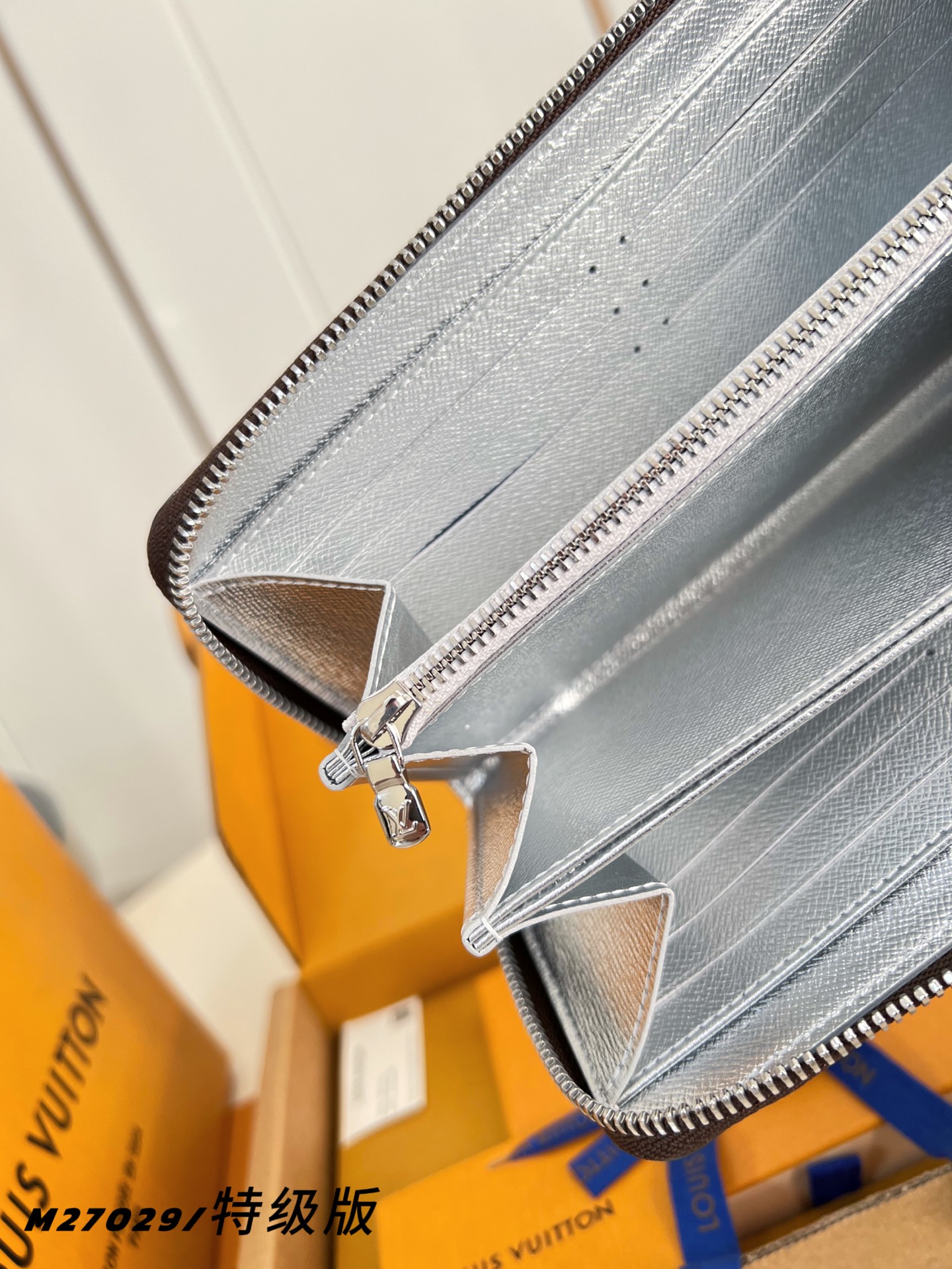 Louis Vuitton Clutch Bag Canvas M