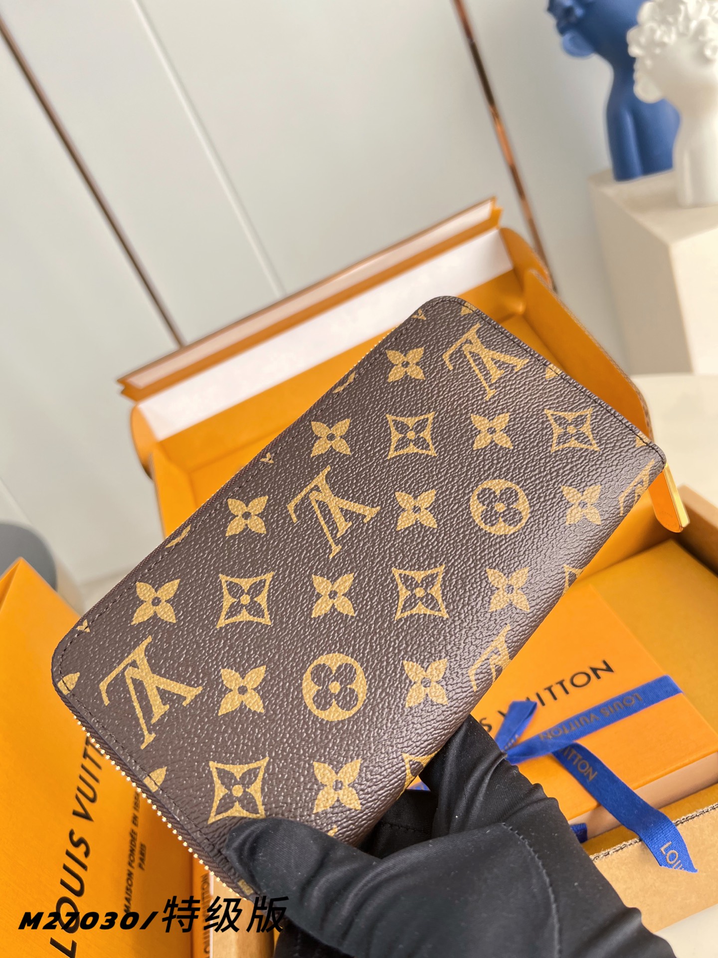 Louis Vuitton Clutch Bag Canvas M