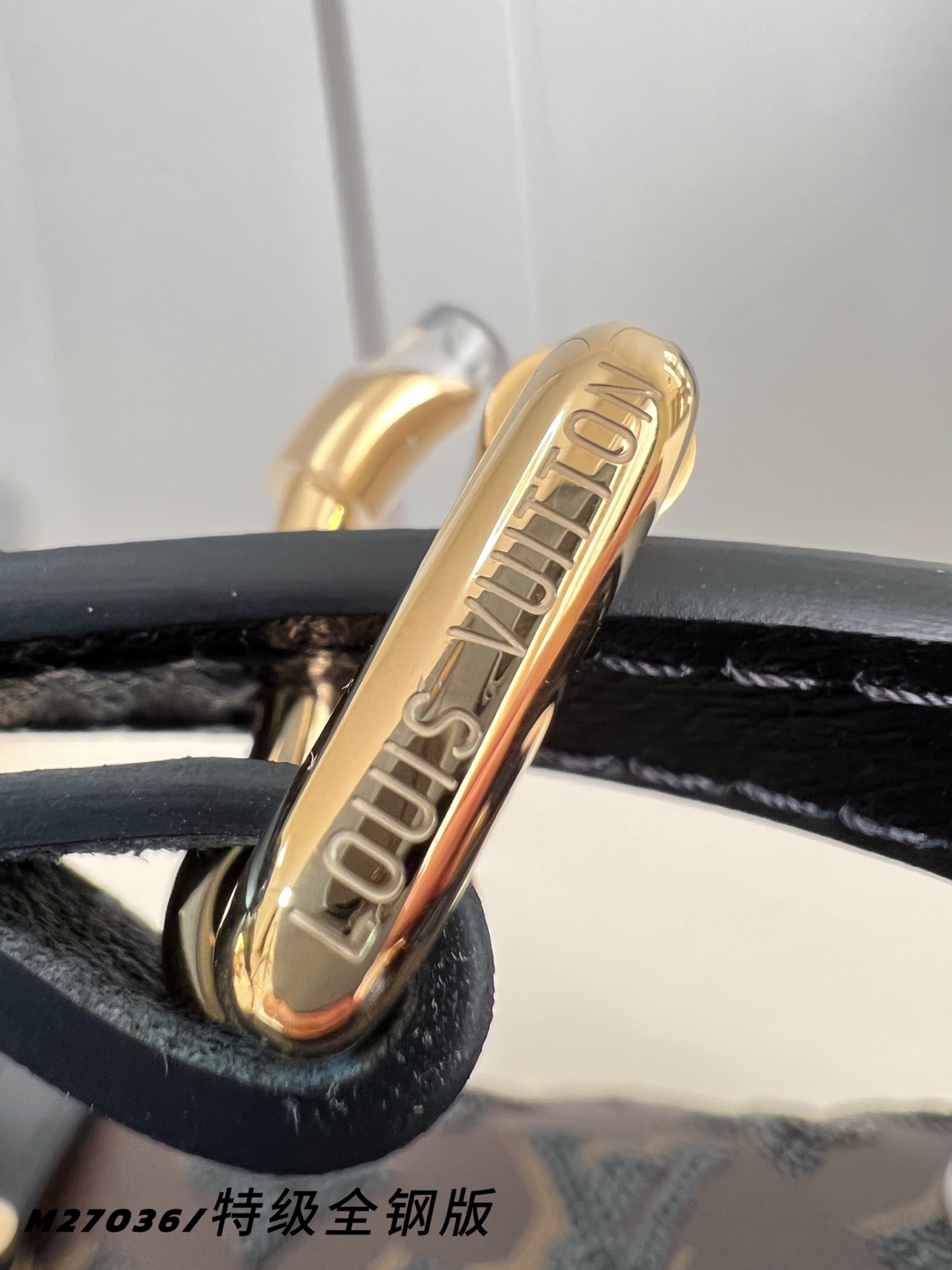 Louis Vuitton Basic Bag Canvas M-l-s