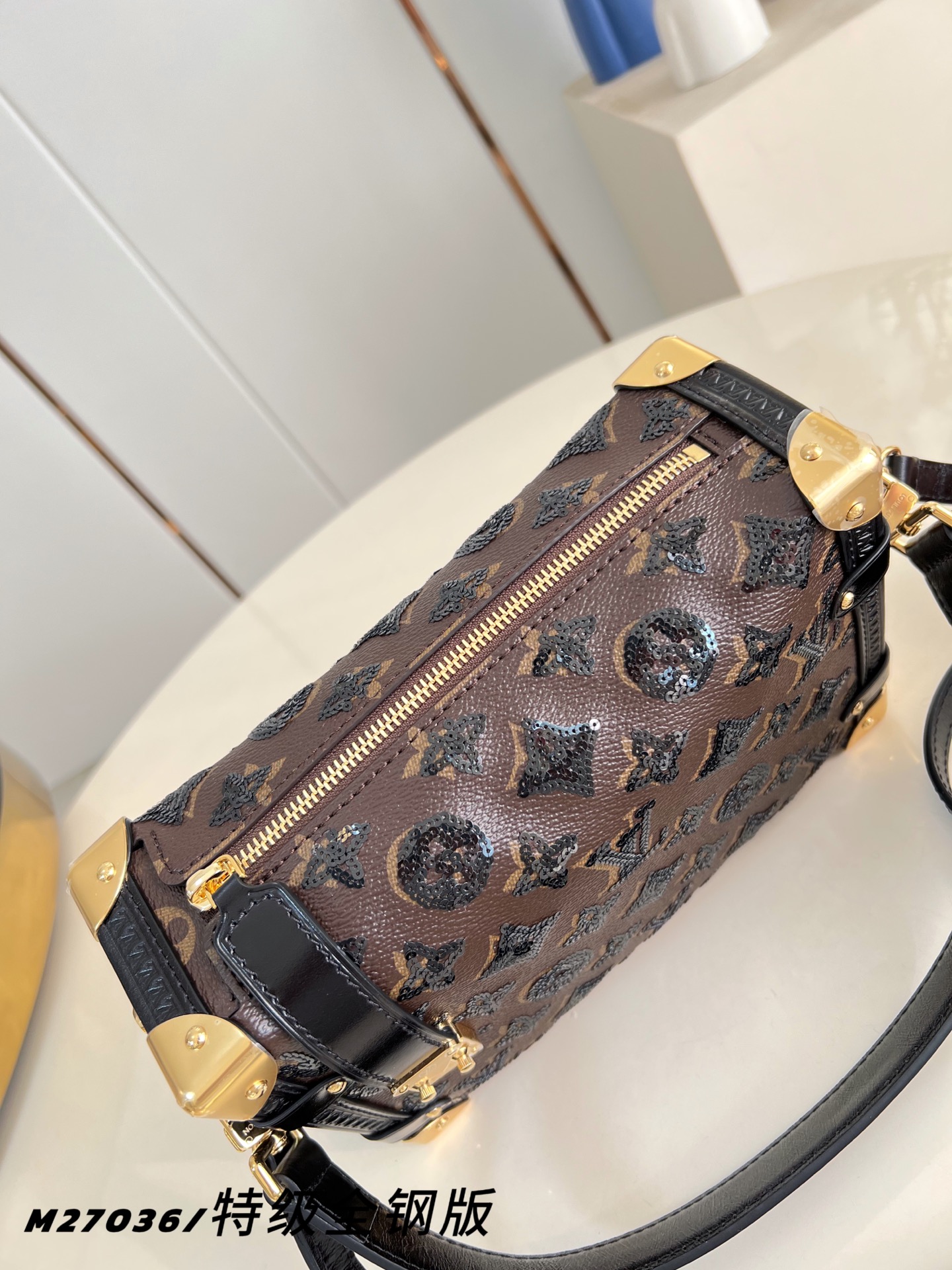 Louis Vuitton Basic Bag Canvas M-l-s