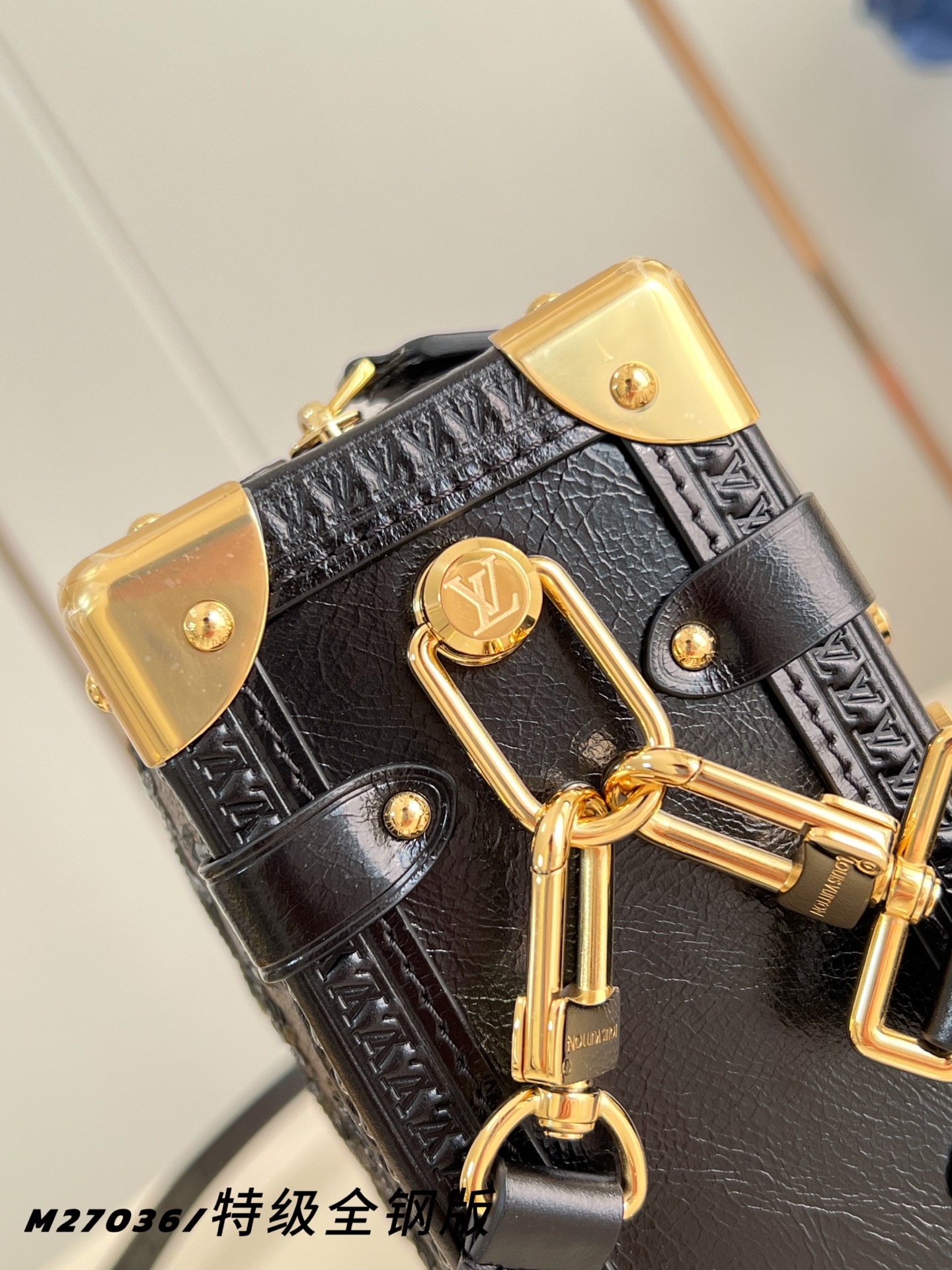 Louis Vuitton Basic Bag Canvas M-l-s