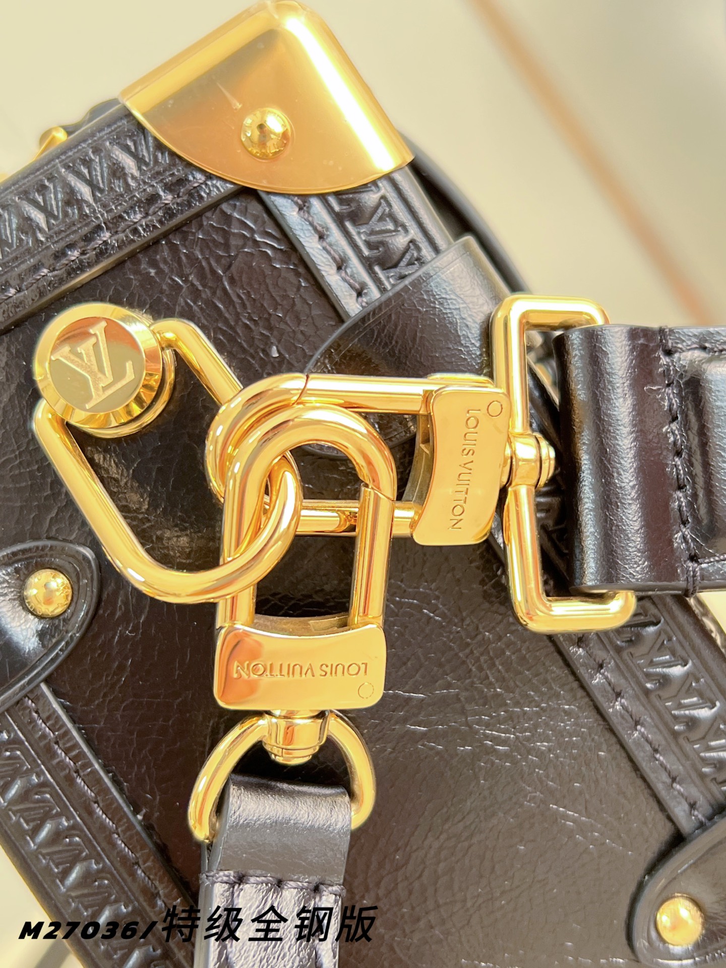 Louis Vuitton Basic Bag Canvas M-l-s