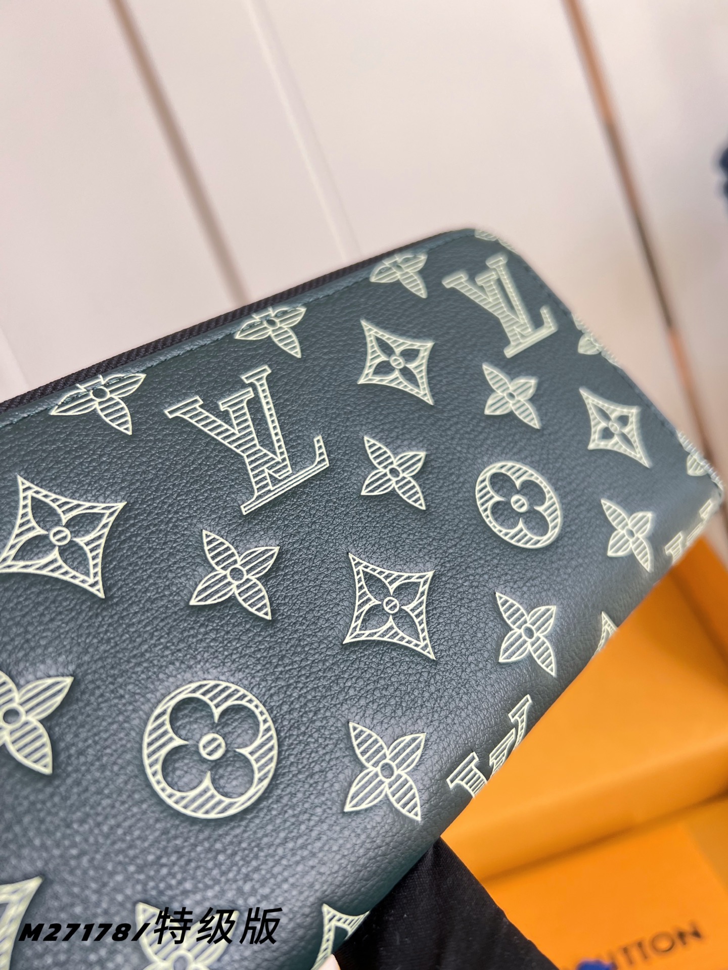 Louis Vuitton Basic Bag Cow Leather M-s