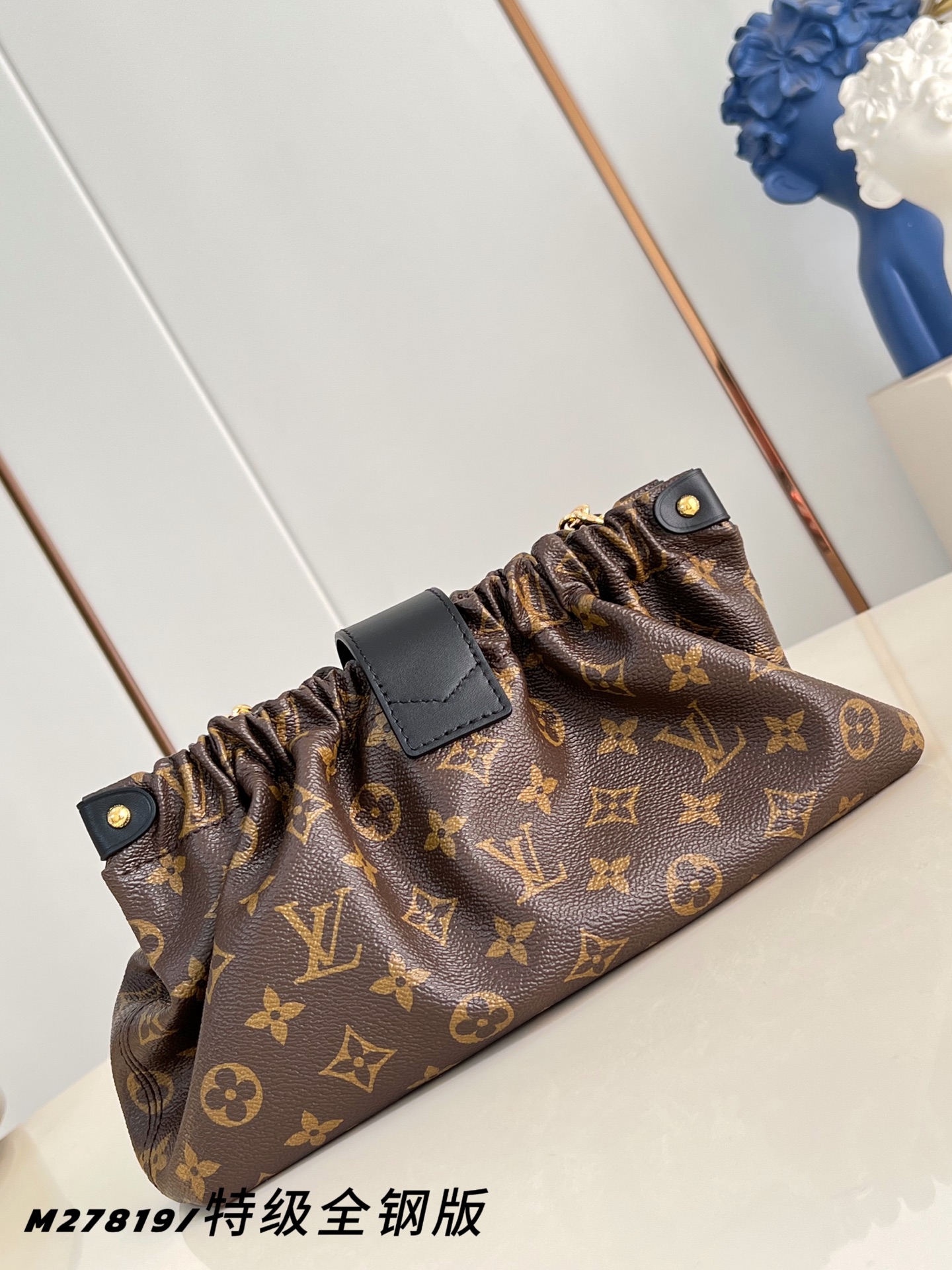 Louis Vuitton Basic Bag Canvas M-l-s