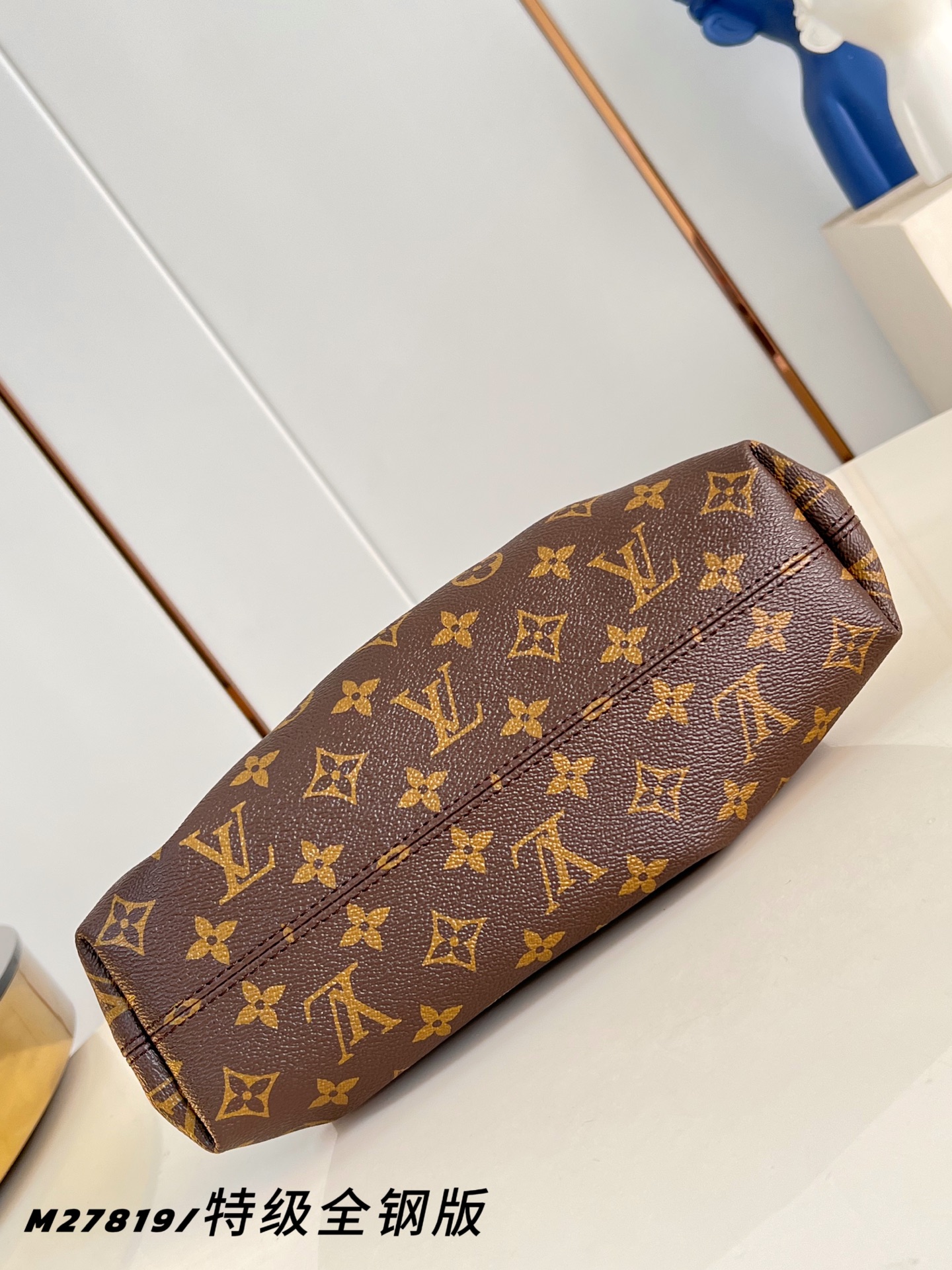 Louis Vuitton Basic Bag Canvas M-l-s