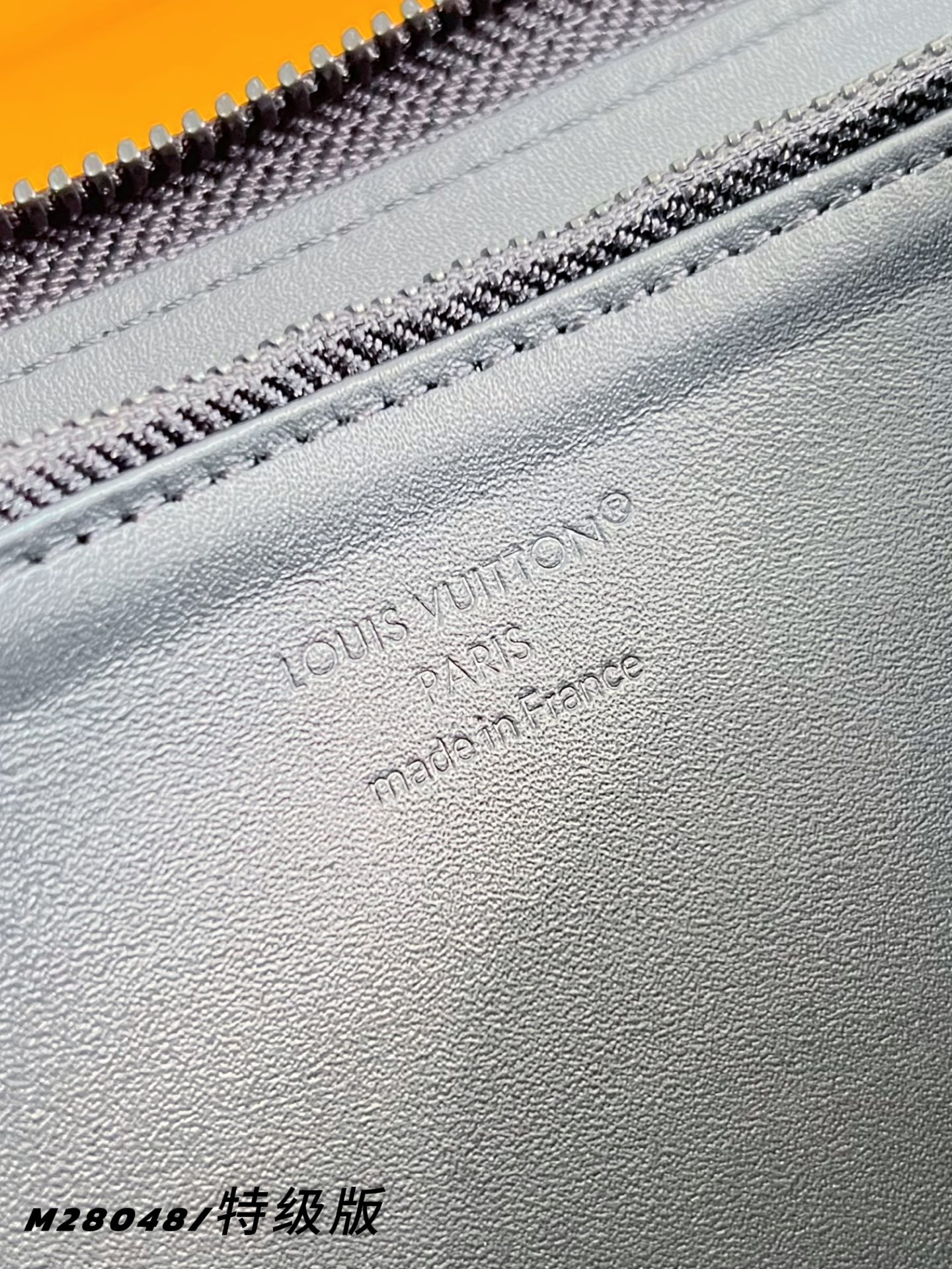 Louis Vuitton Basic Bag Canvas M-l