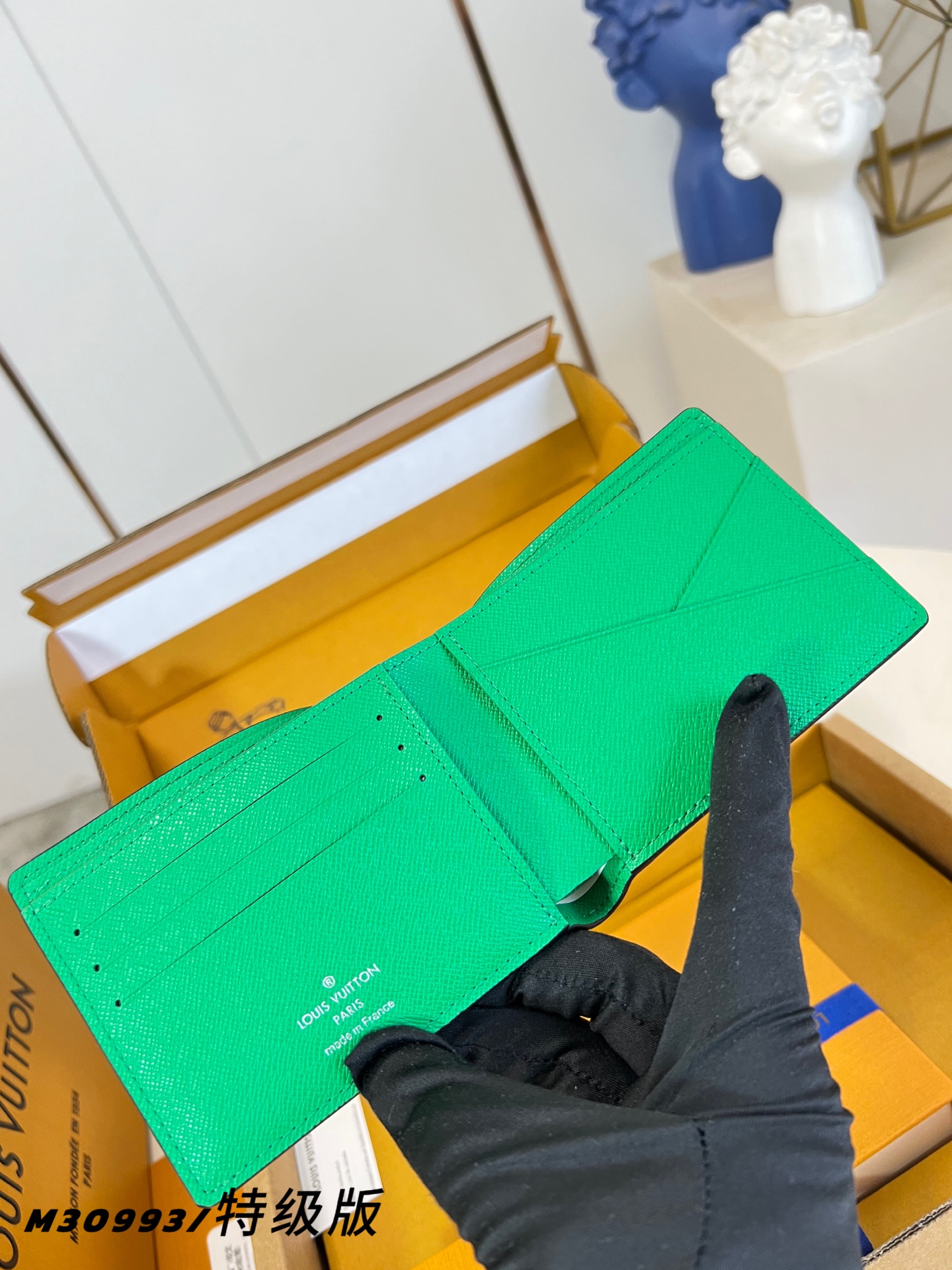 Louis Vuitton Basic Bag Canvas M-l