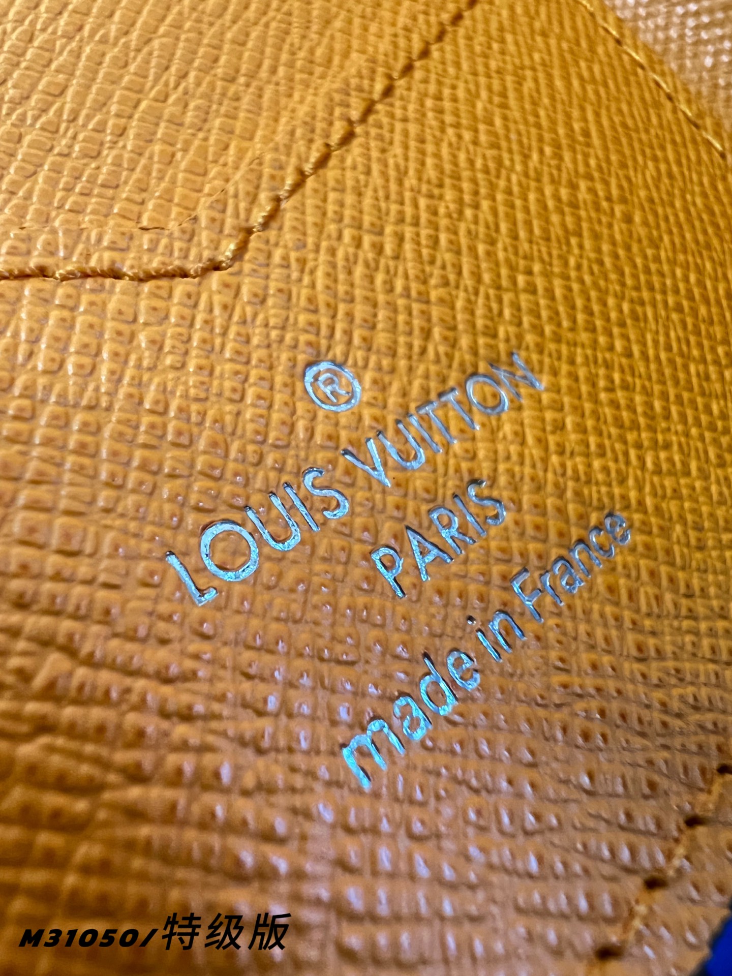 Louis Vuitton Basic Bag Canvas M