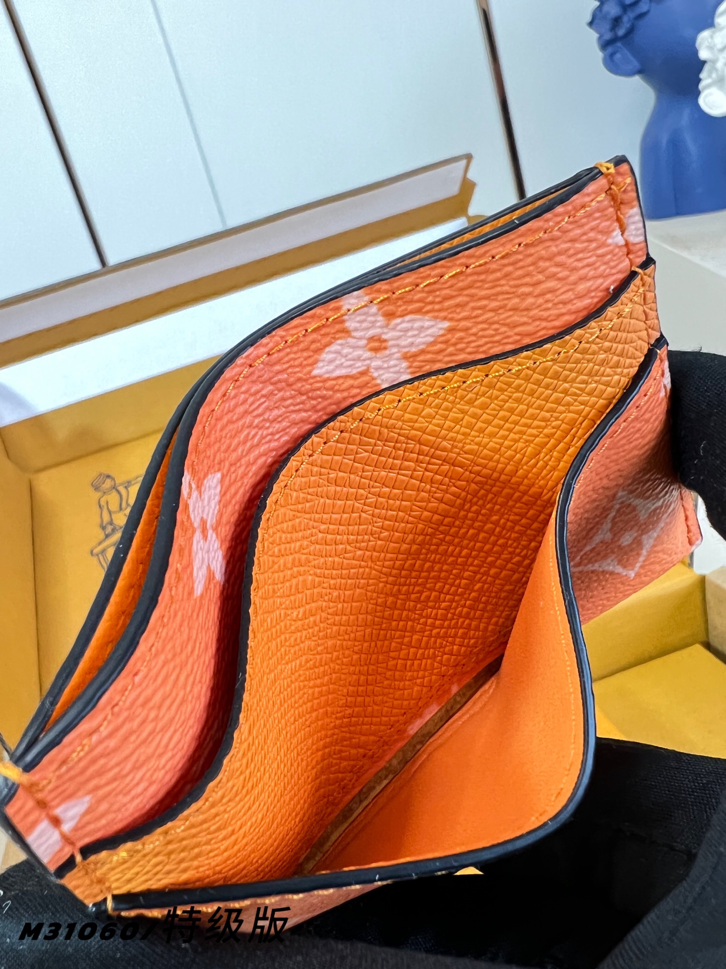 Louis Vuitton Basic Bag Canvas M-l-s