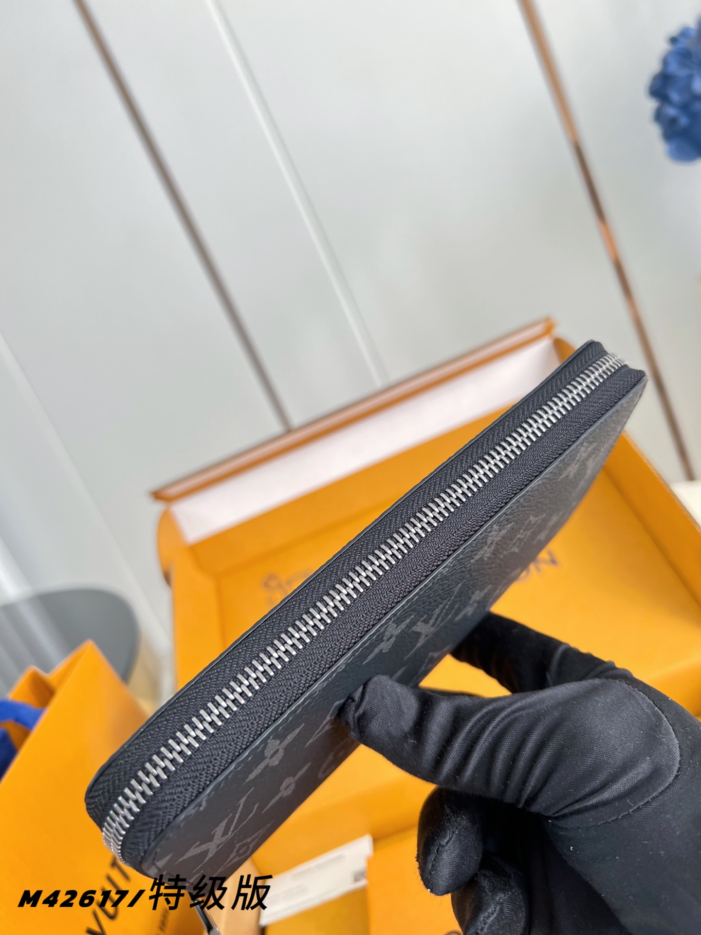 Louis Vuitton Clutch Bag Canvas M