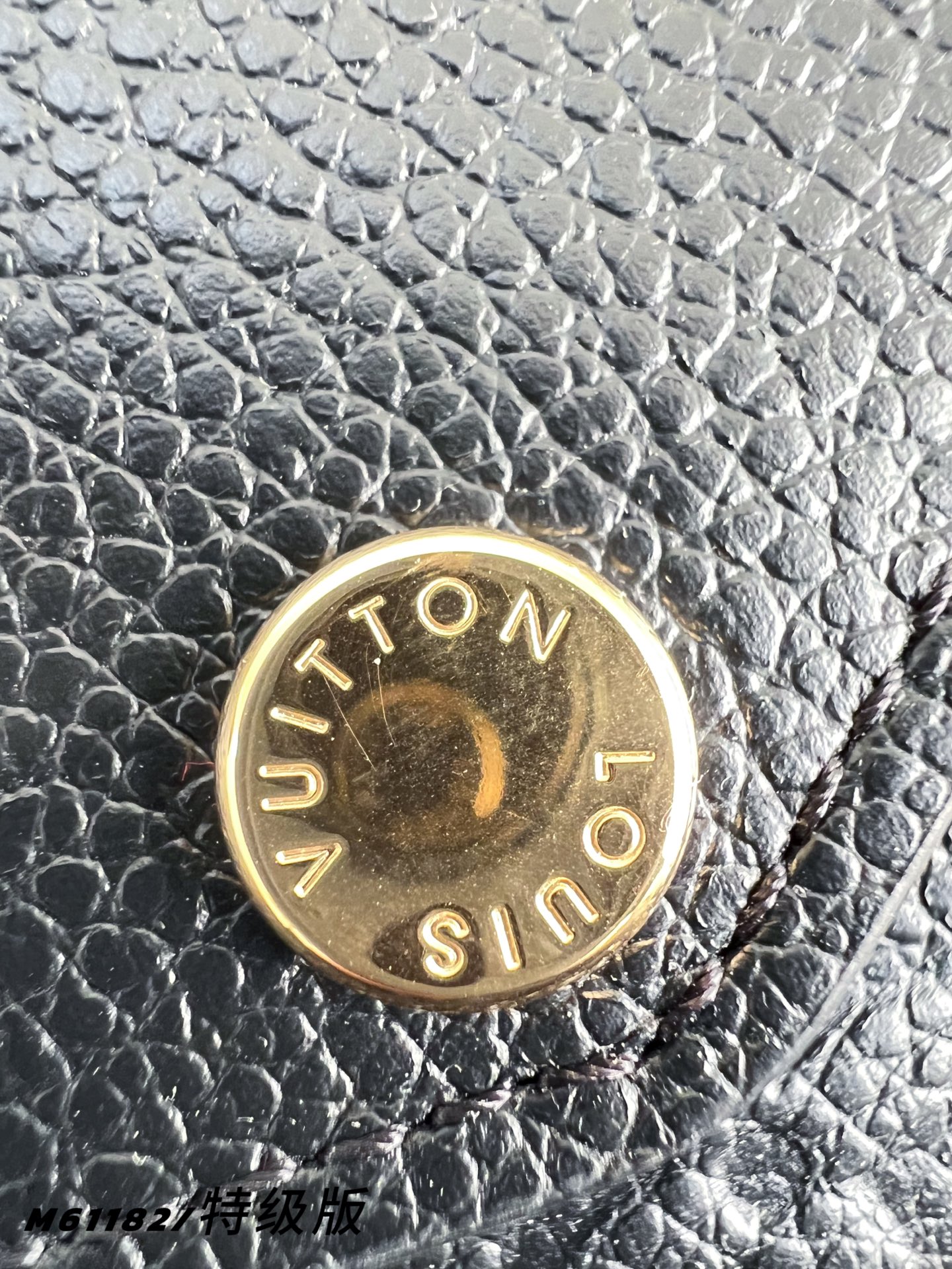 Louis Vuitton Basic Bag Canvas M-s