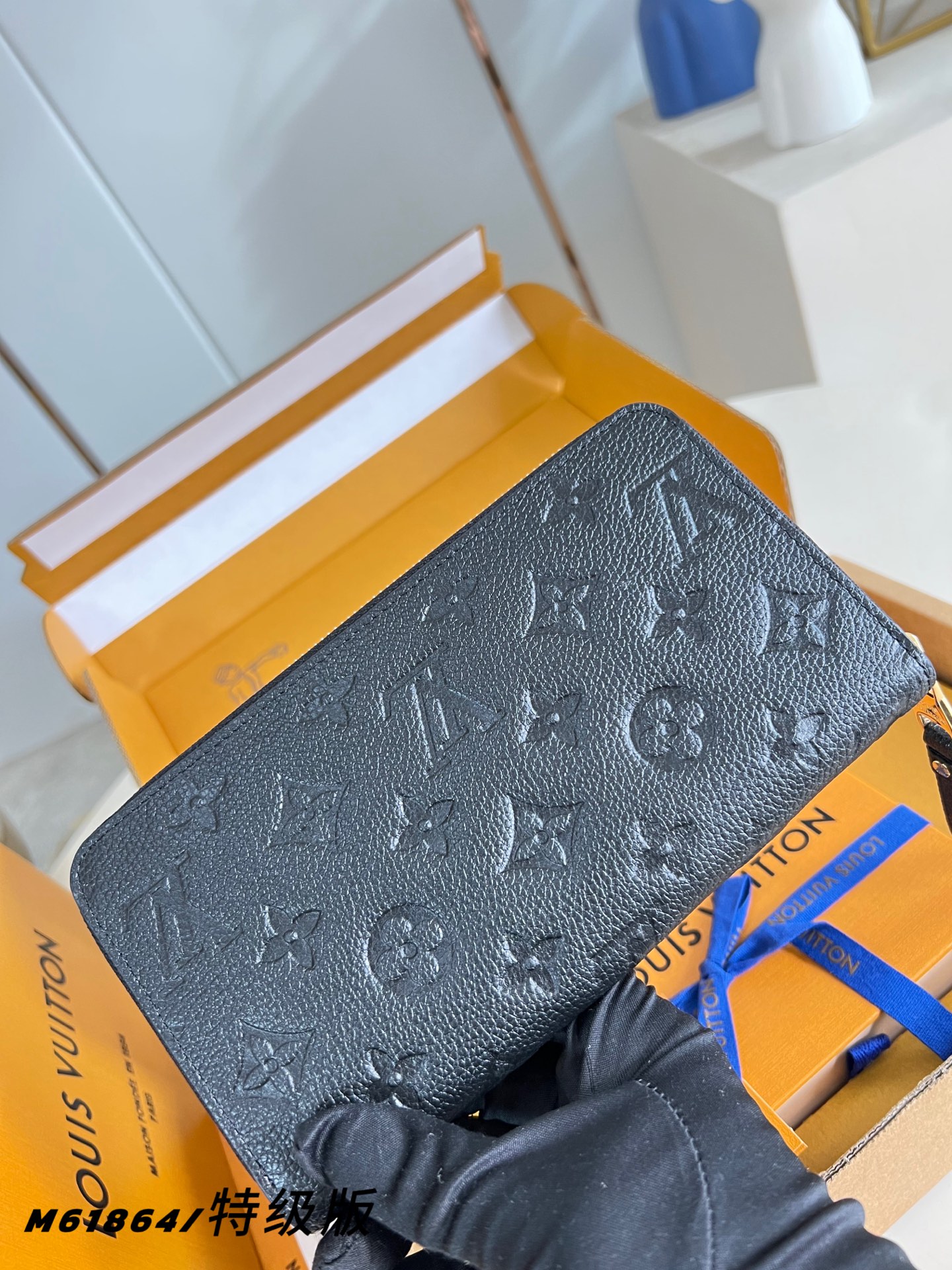 Louis Vuitton Clutch Bag Canvas M