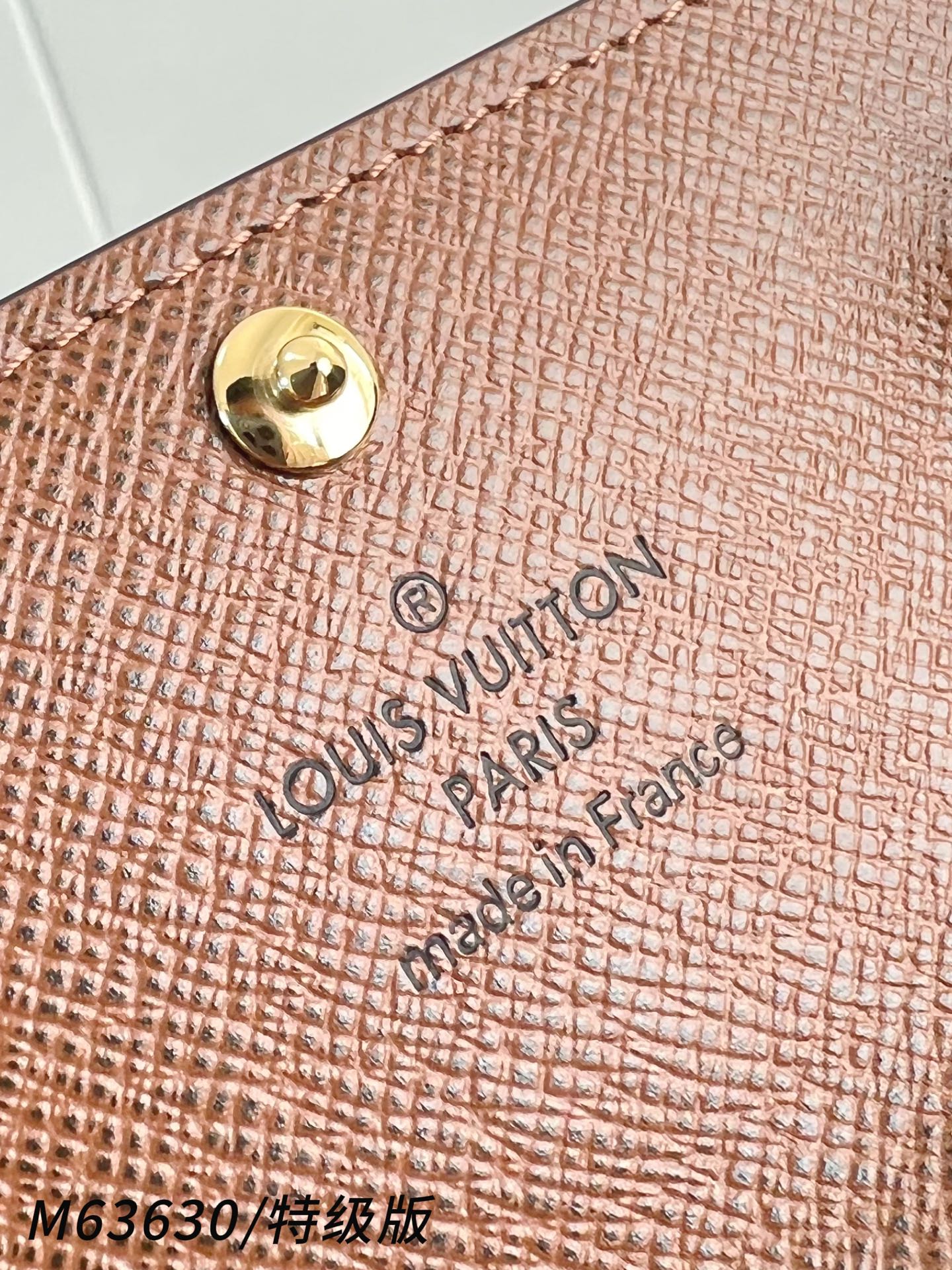 Louis Vuitton Basic Bag Canvas M
