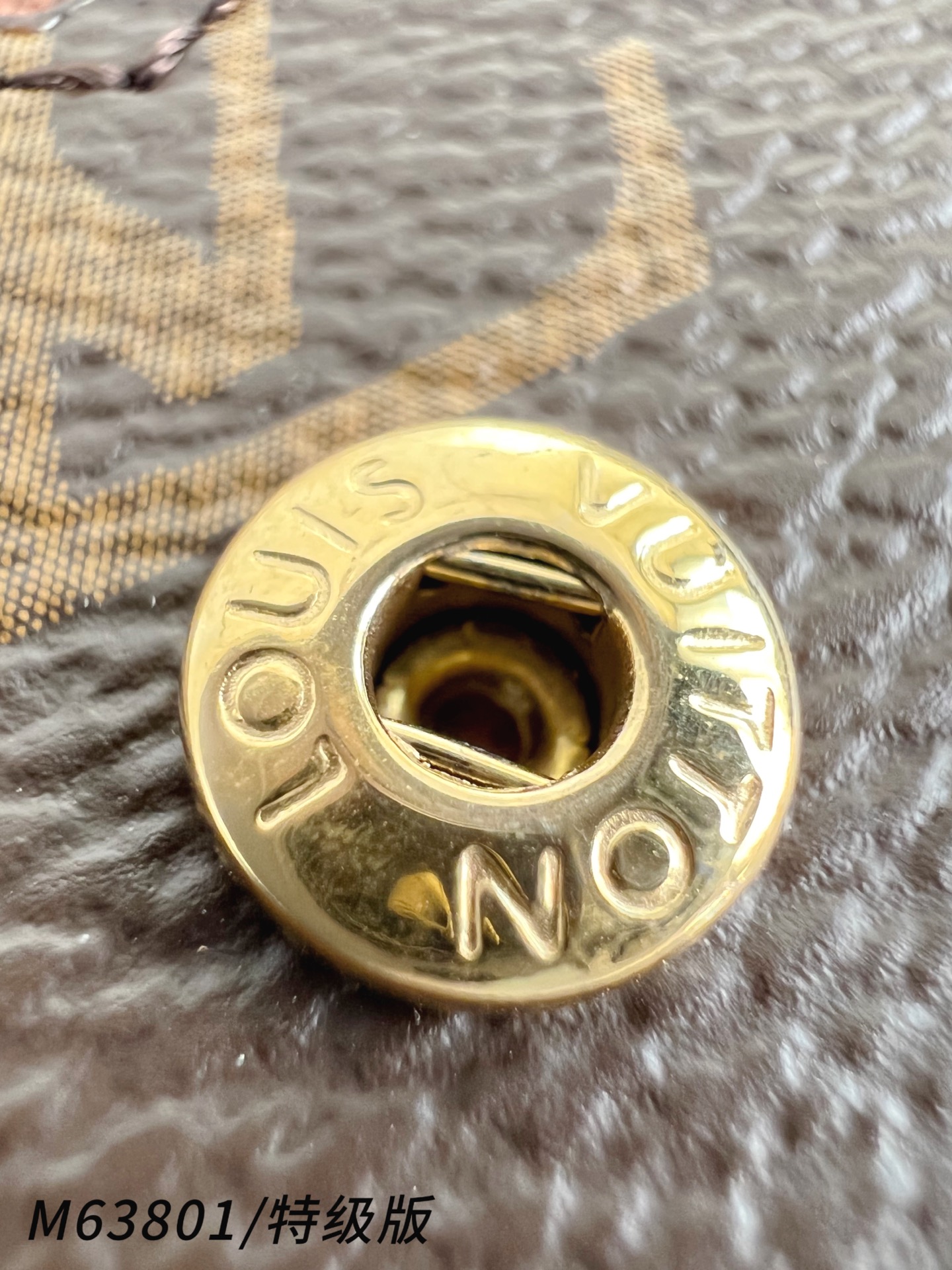 Louis Vuitton Basic Bag Canvas M-l-s