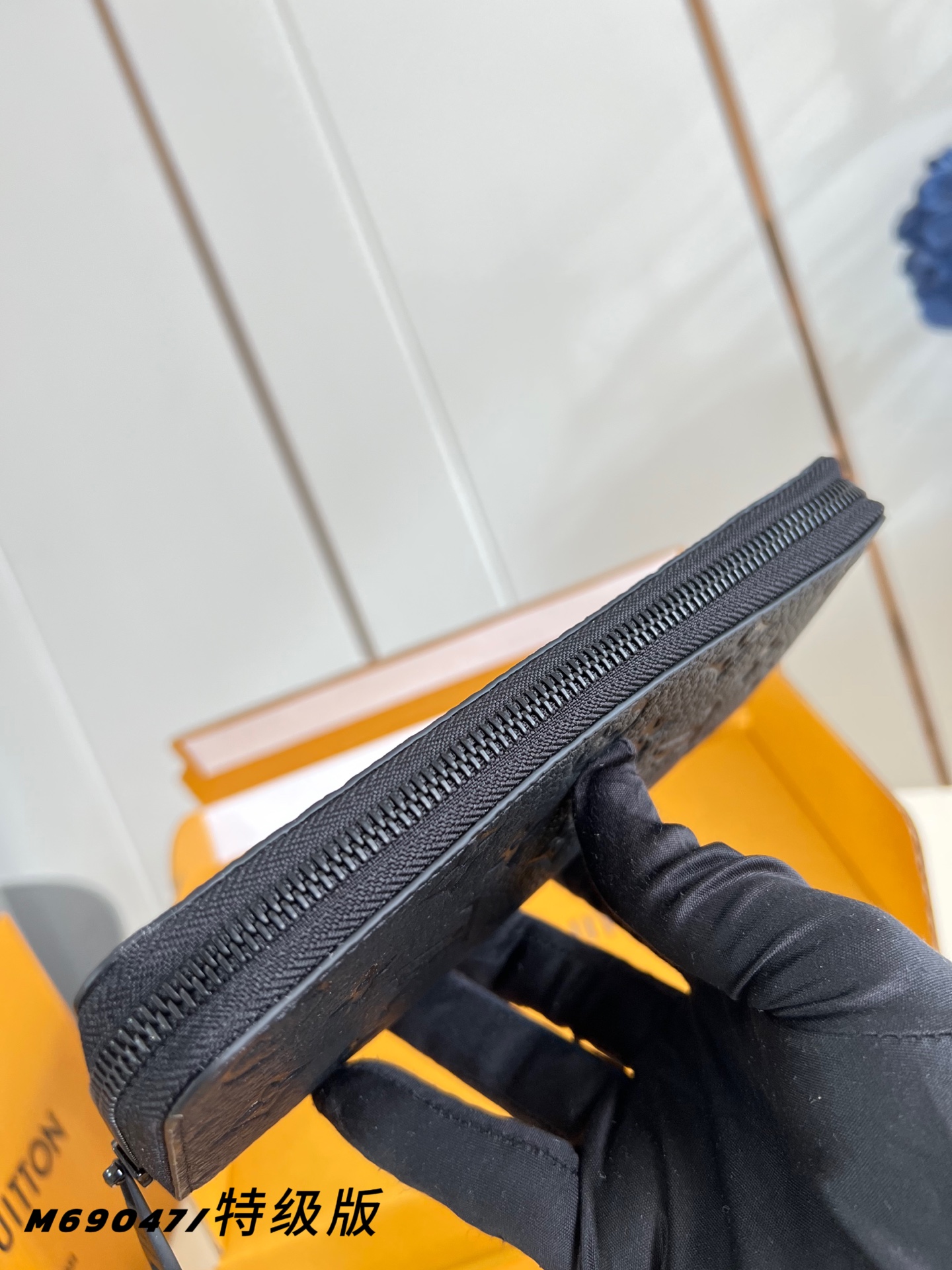 Louis Vuitton Male Basic Bag Canvas M