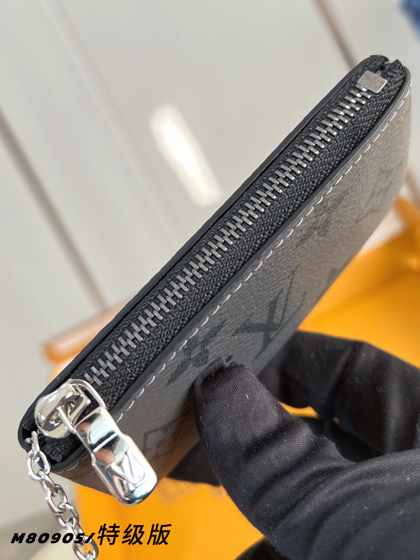 Louis Vuitton Basic Bag Canvas M-l-s