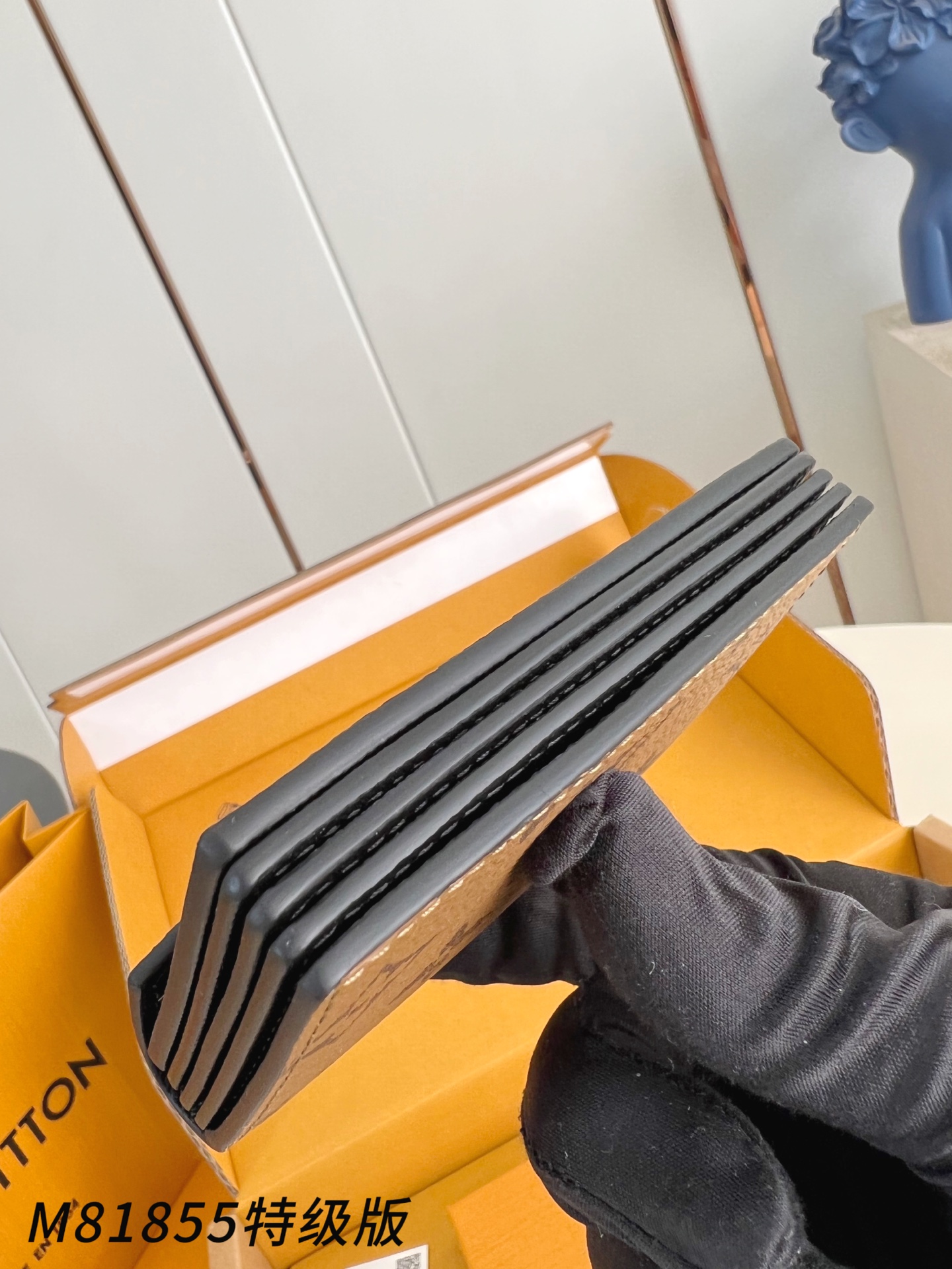 Louis Vuitton Basic Bag Canvas Gold M-s