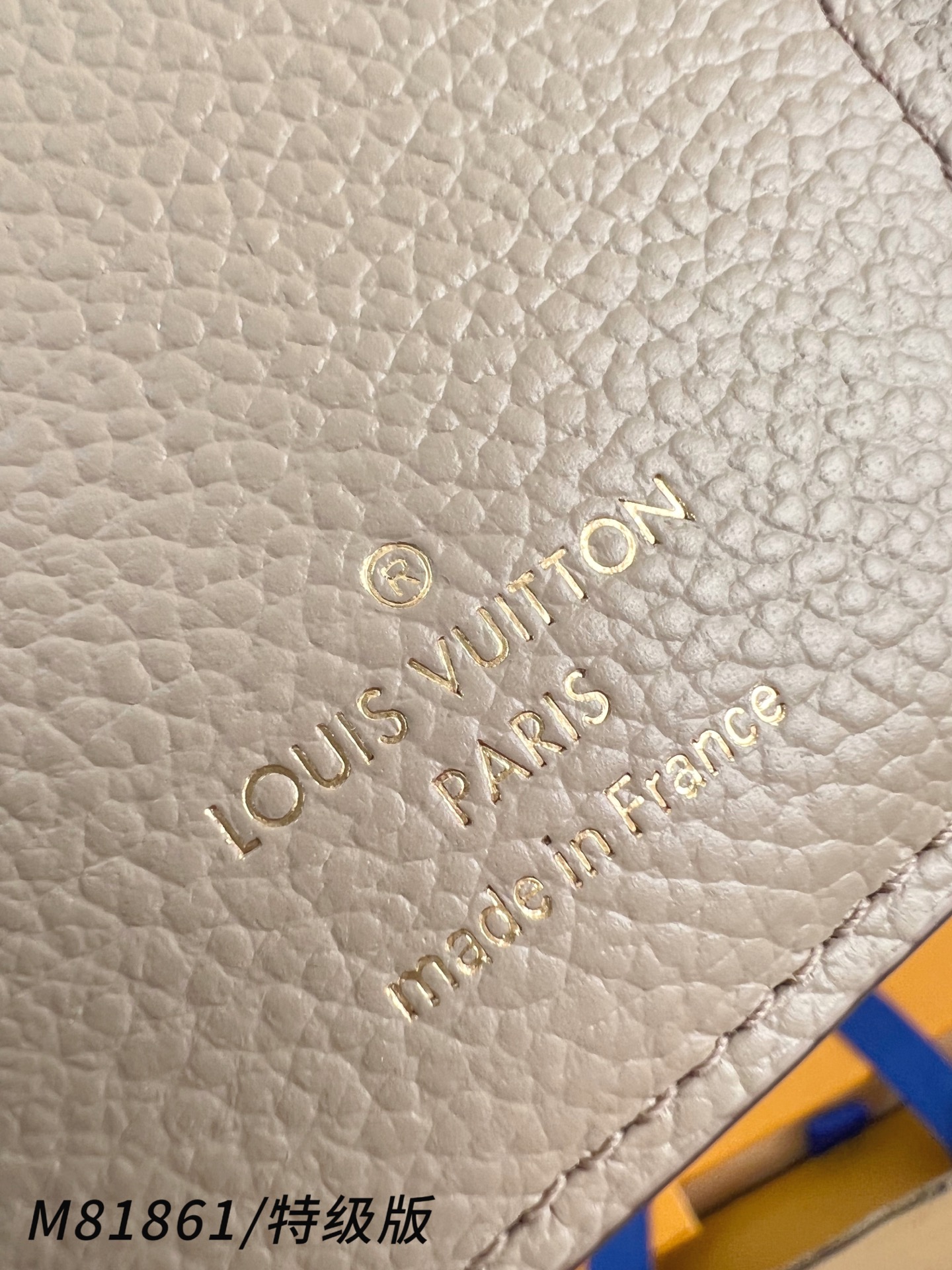 Louis Vuitton Basic Bag Canvas M