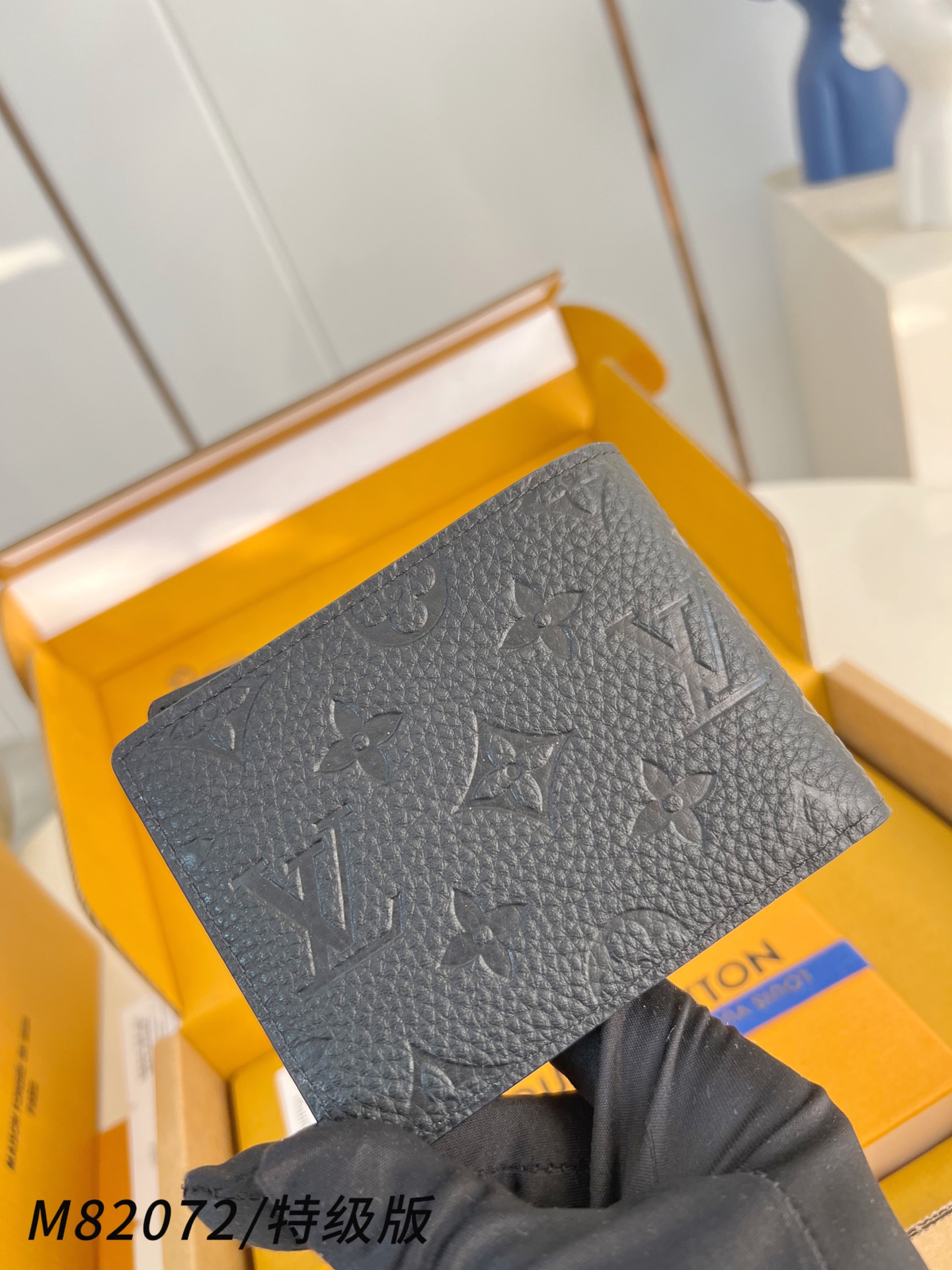 Louis Vuitton Basic Bag Canvas M-l