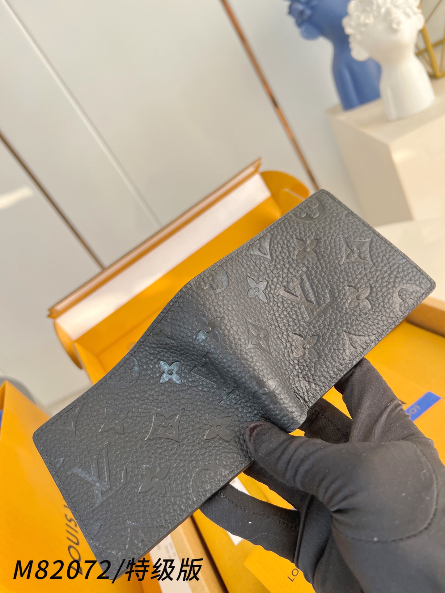 Louis Vuitton Basic Bag Canvas M-l