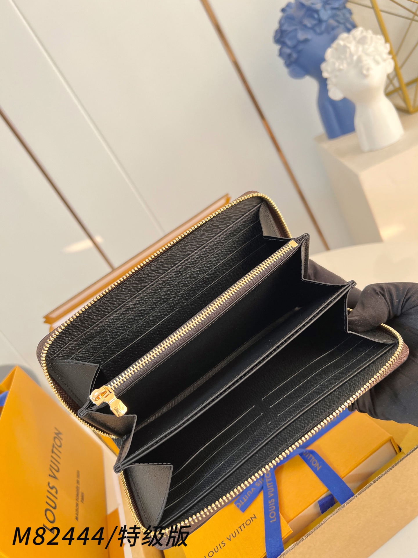 Louis Vuitton Clutch Bag Canvas M