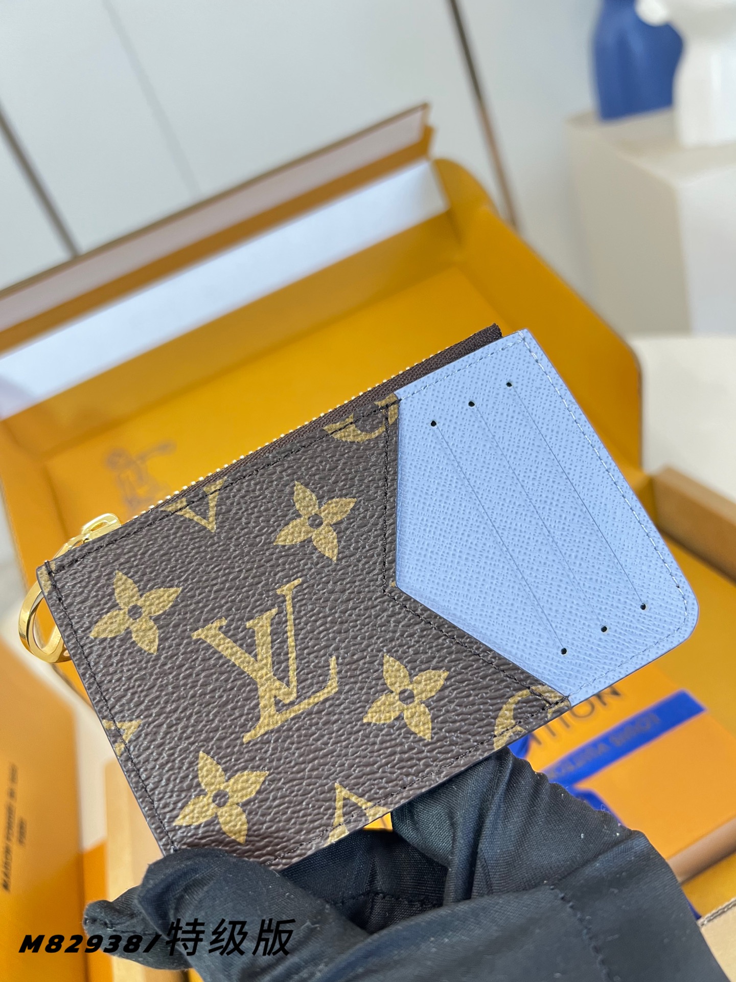 Louis Vuitton Basic Bag Canvas M-l