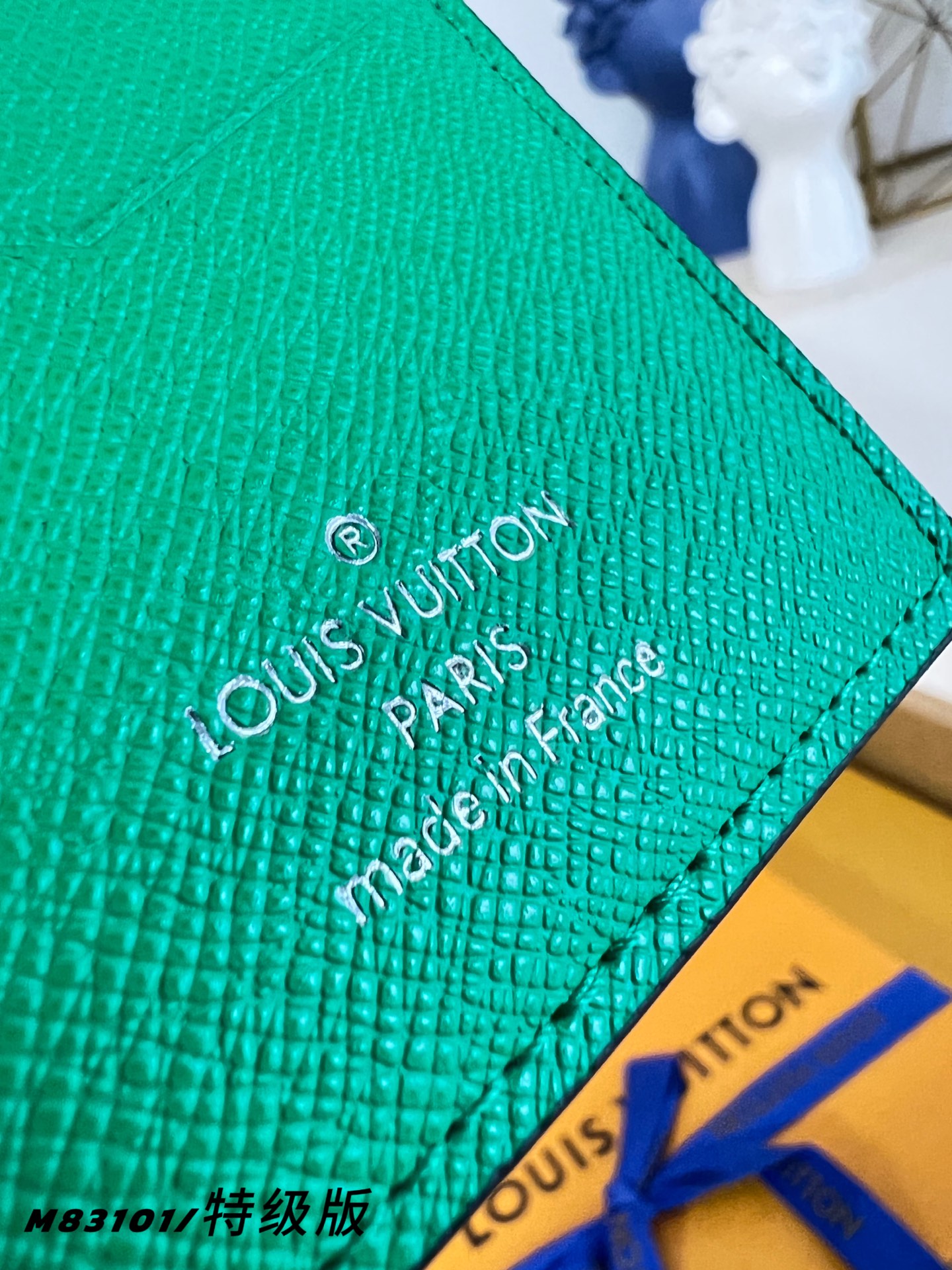 Louis Vuitton Basic Bag M-s