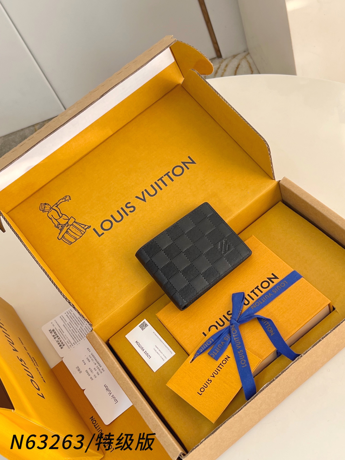 Louis Vuitton Basic Bag Canvas M-l-s