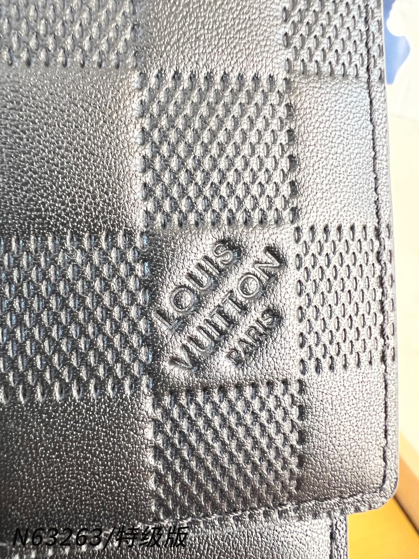 Louis Vuitton Basic Bag Canvas M-l-s