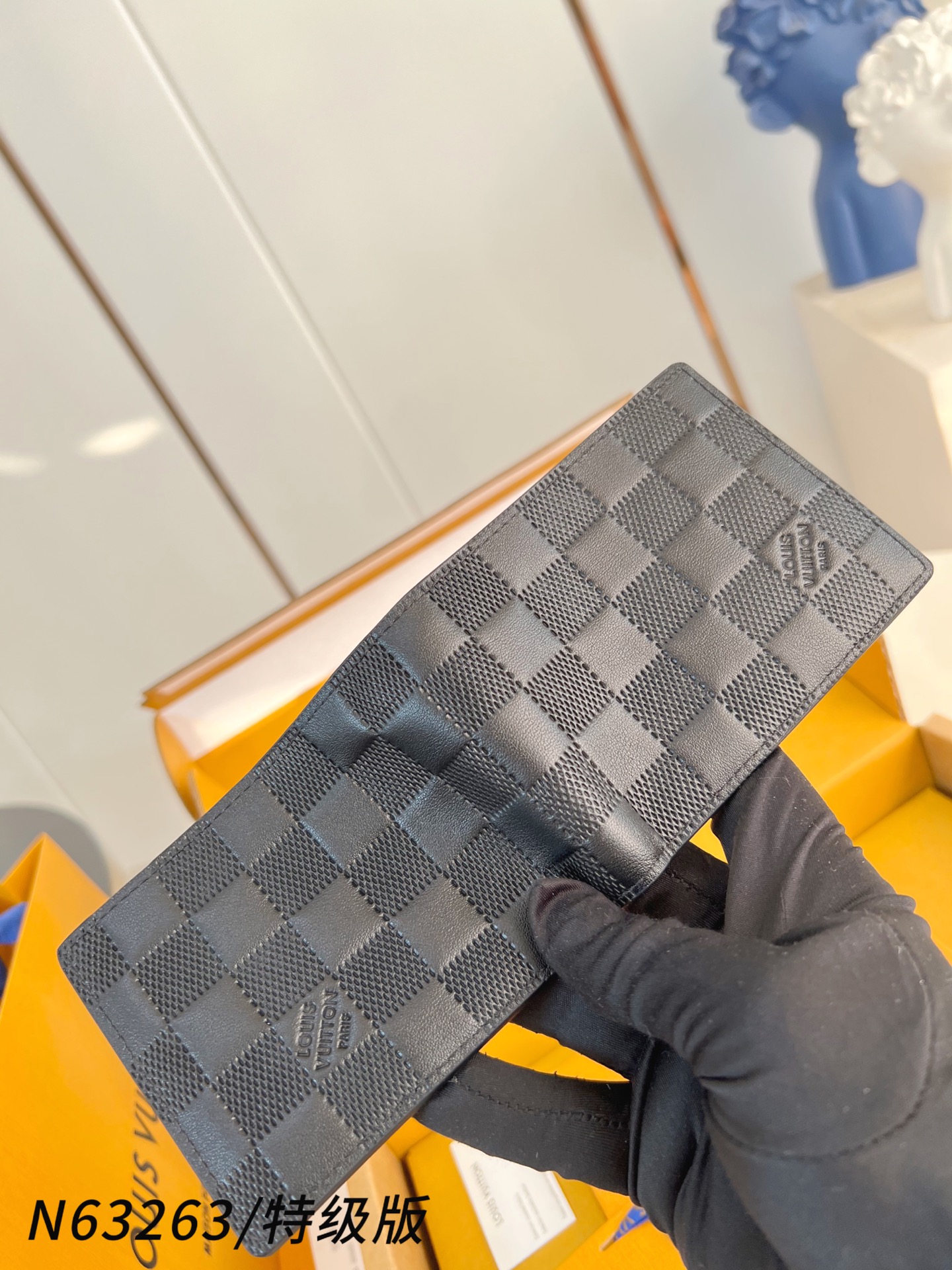 Louis Vuitton Basic Bag Canvas M-l-s