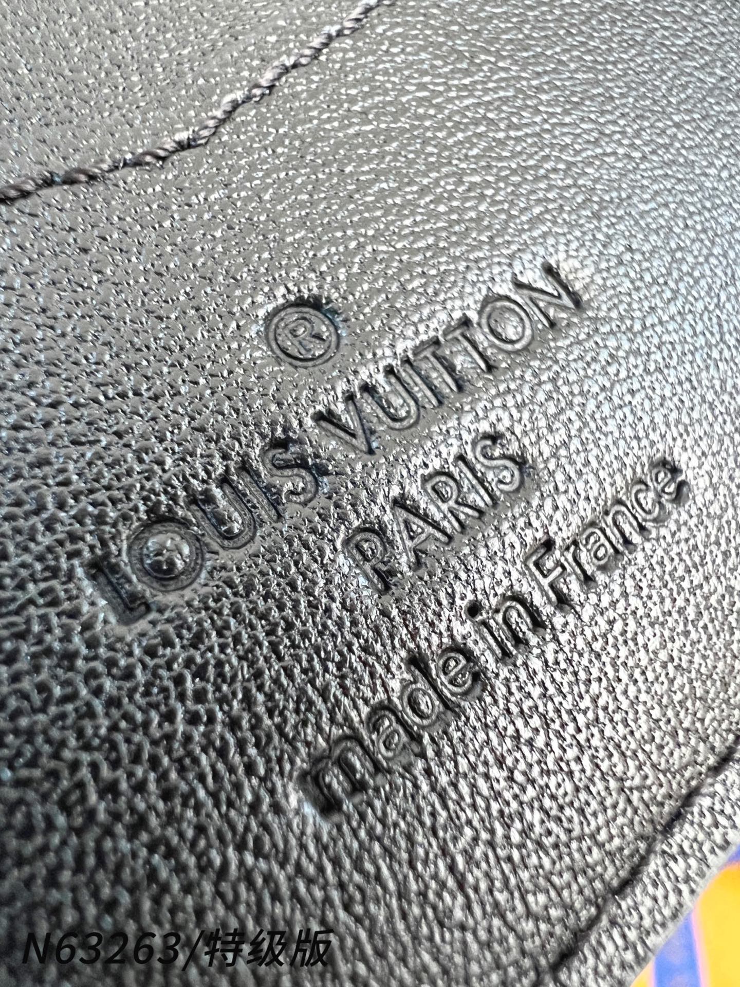 Louis Vuitton Basic Bag Canvas M-l-s