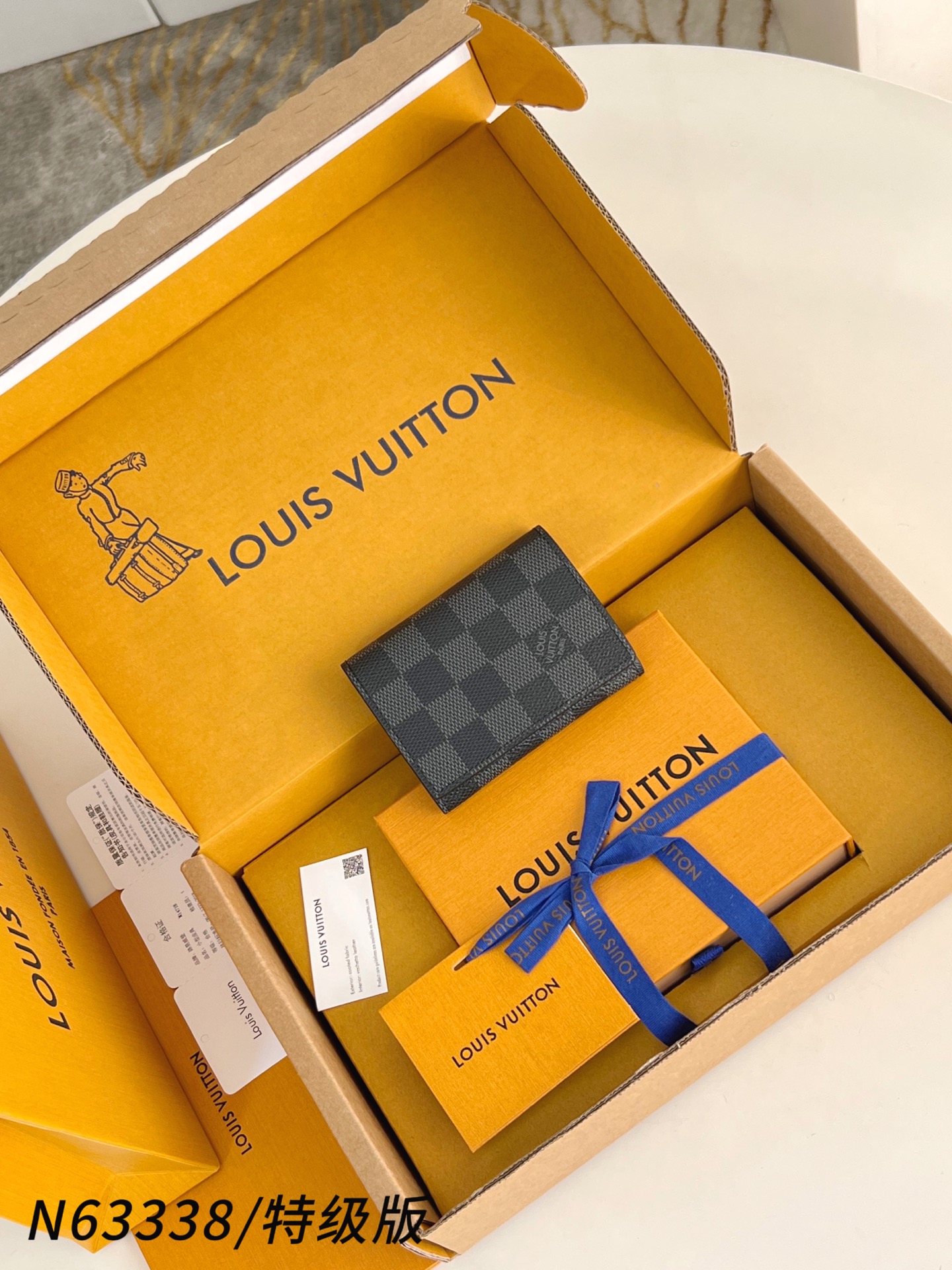 Louis Vuitton Basic Bag Canvas M-l-s