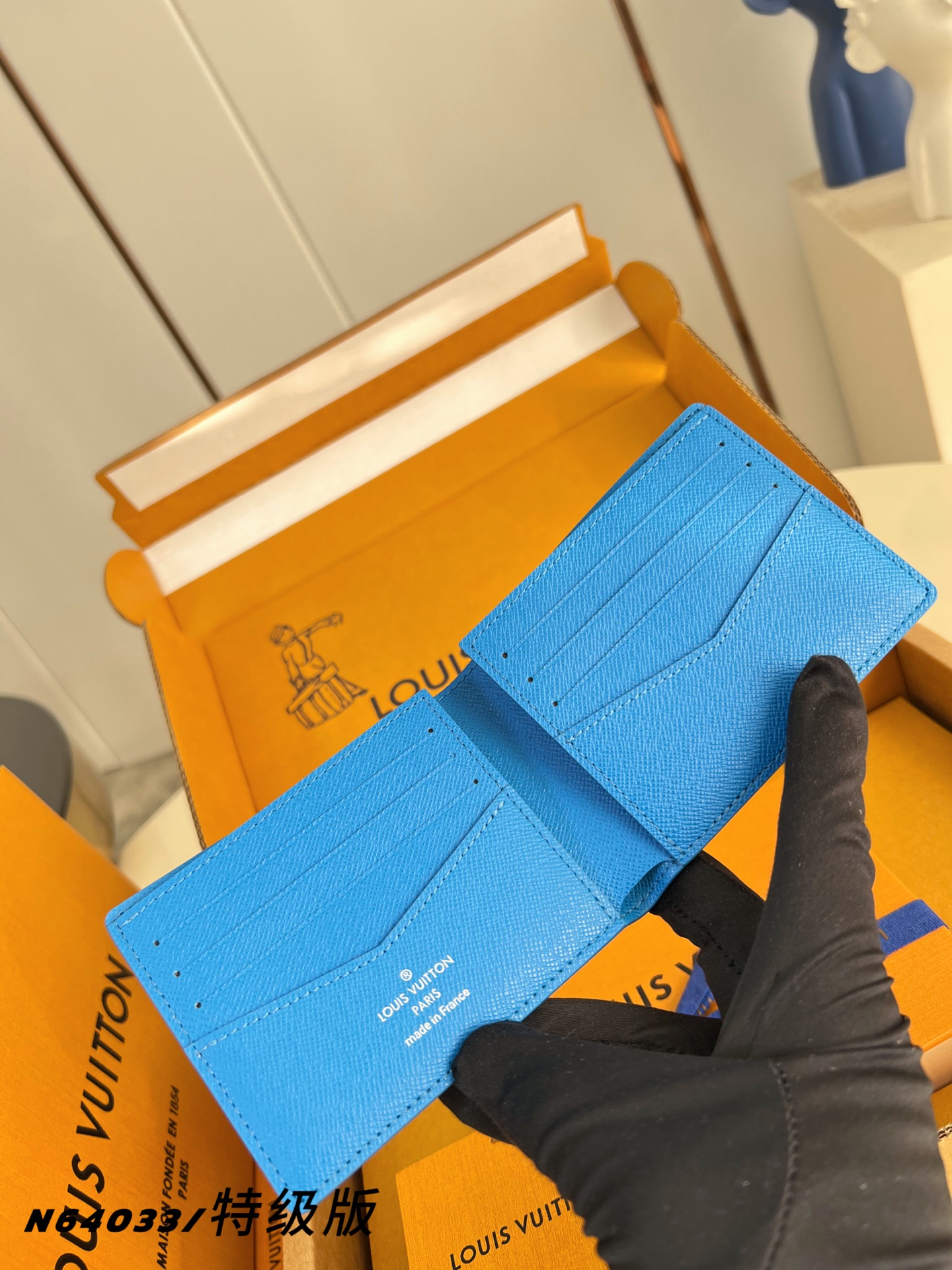 Louis Vuitton Basic Bag Canvas M-l