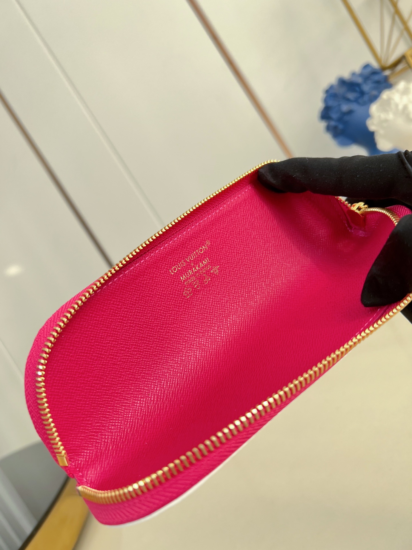 Louis Vuitton Basic Bag M-l