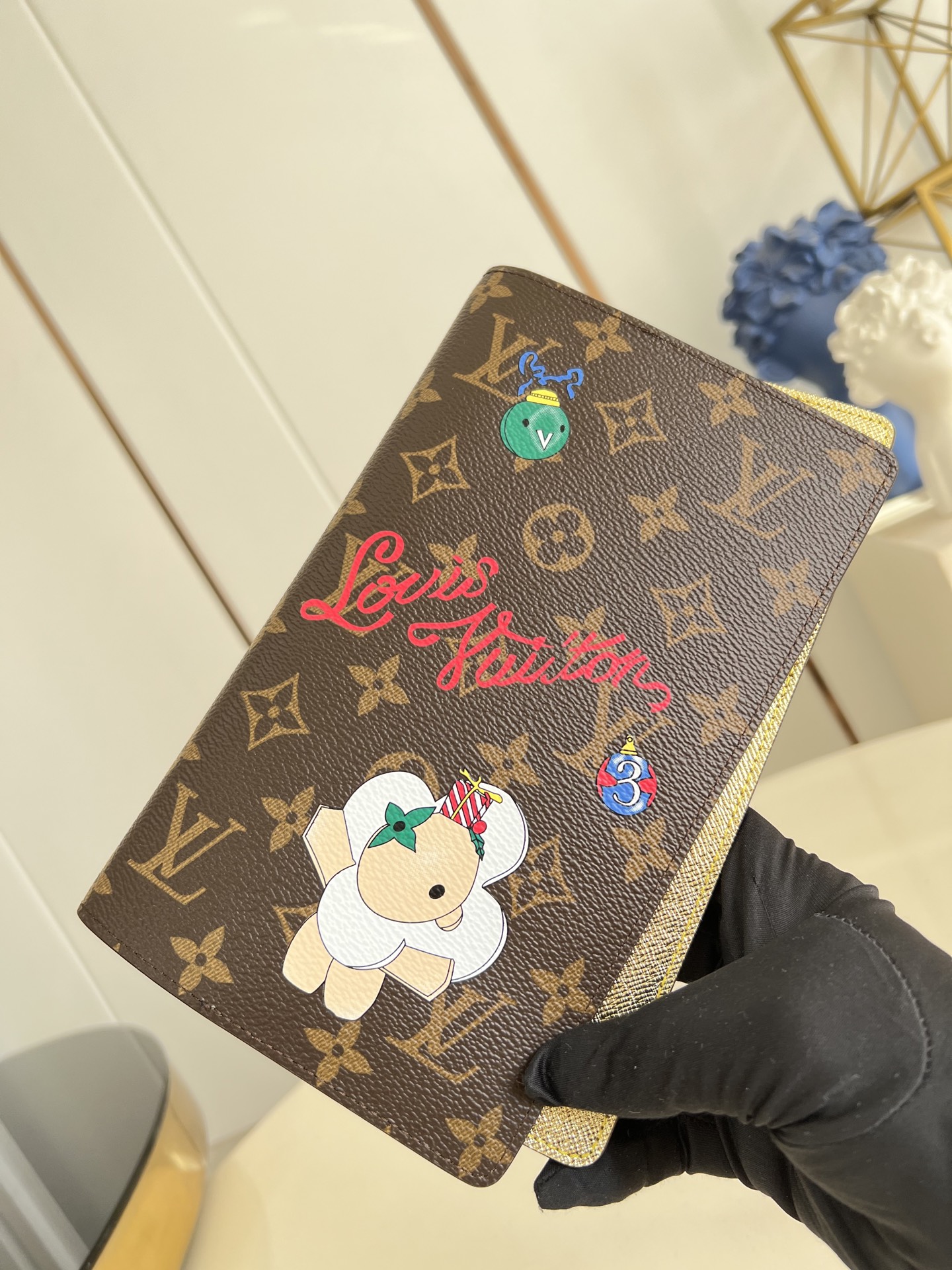 Louis Vuitton Basic Bag Canvas M-l-s