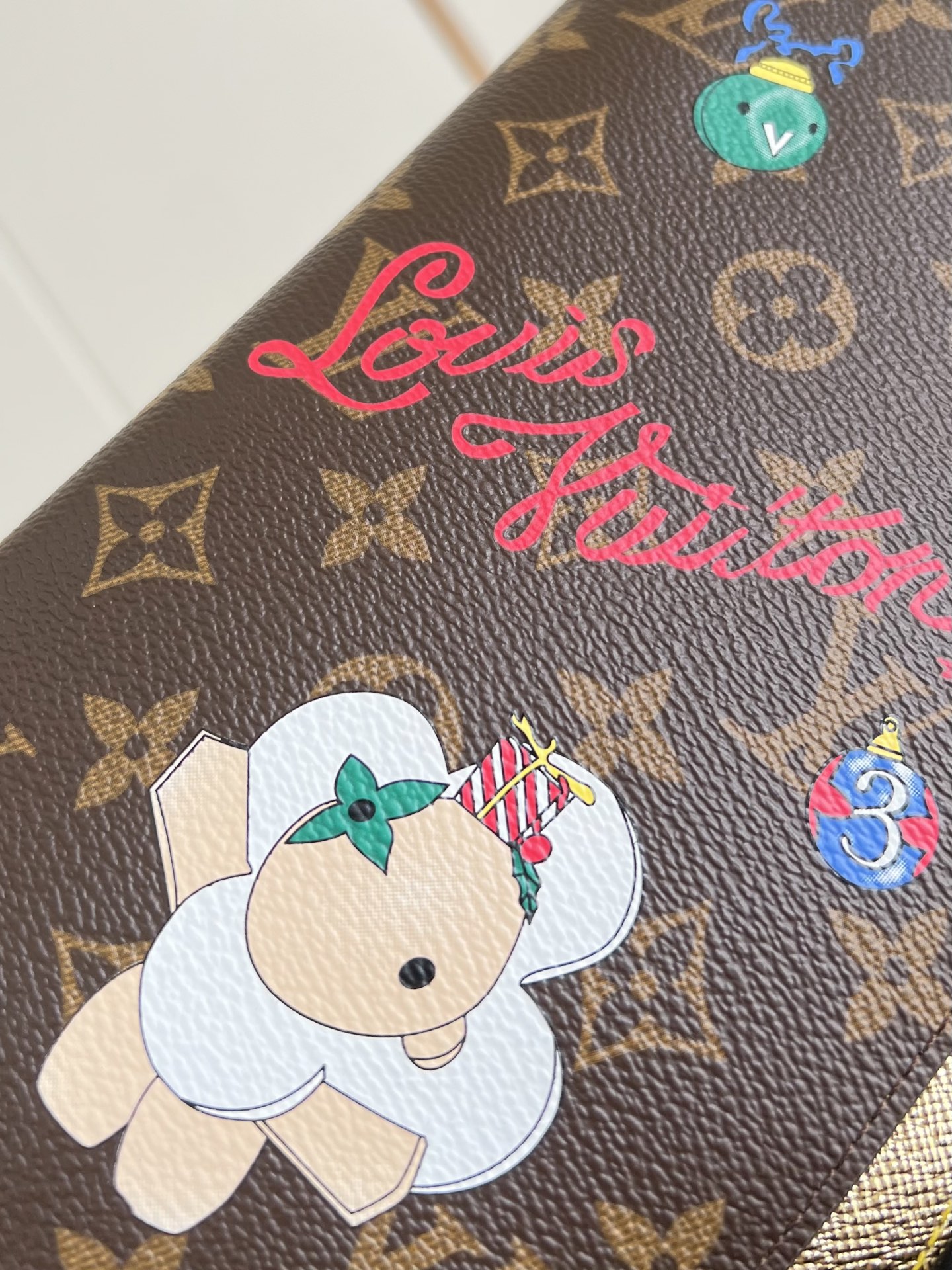 Louis Vuitton Basic Bag Canvas M-l-s