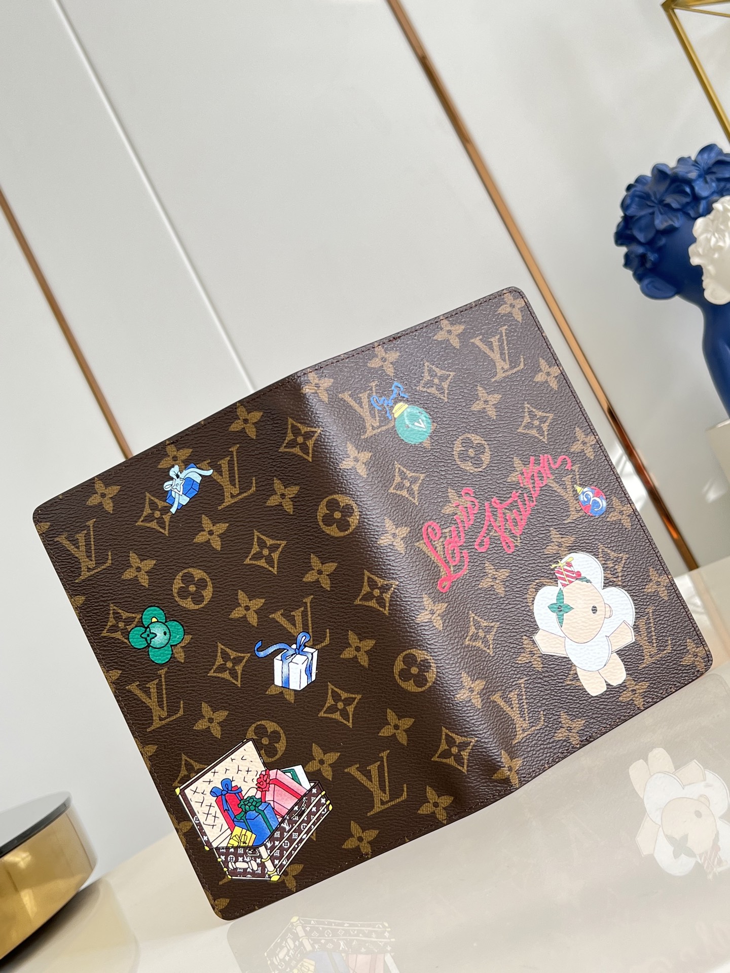 Louis Vuitton Basic Bag Canvas M-l-s