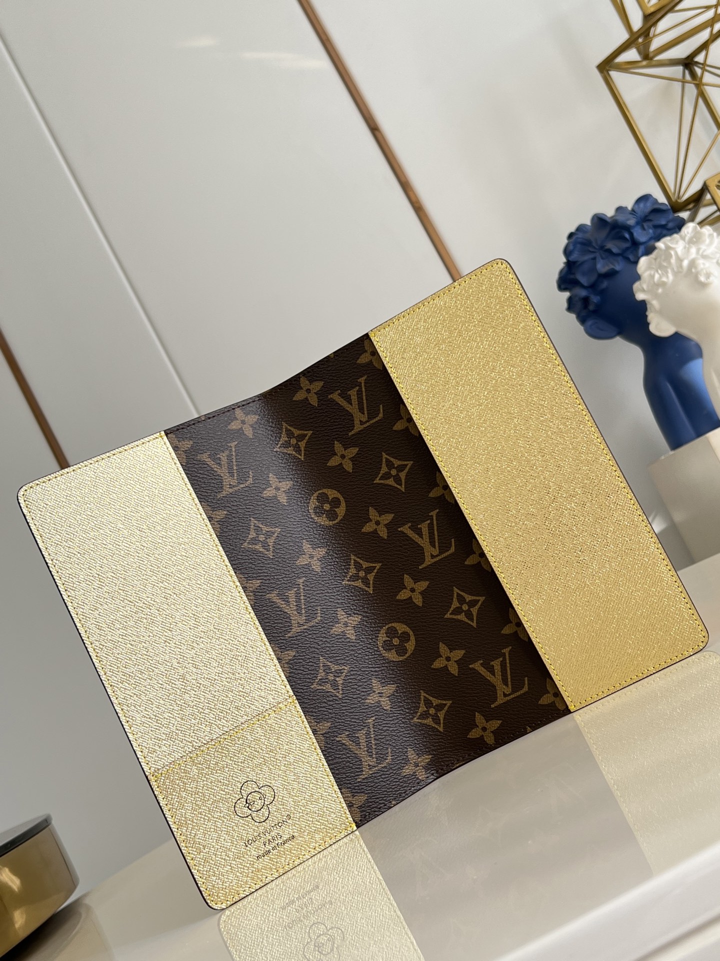 Louis Vuitton Basic Bag Canvas M-l-s