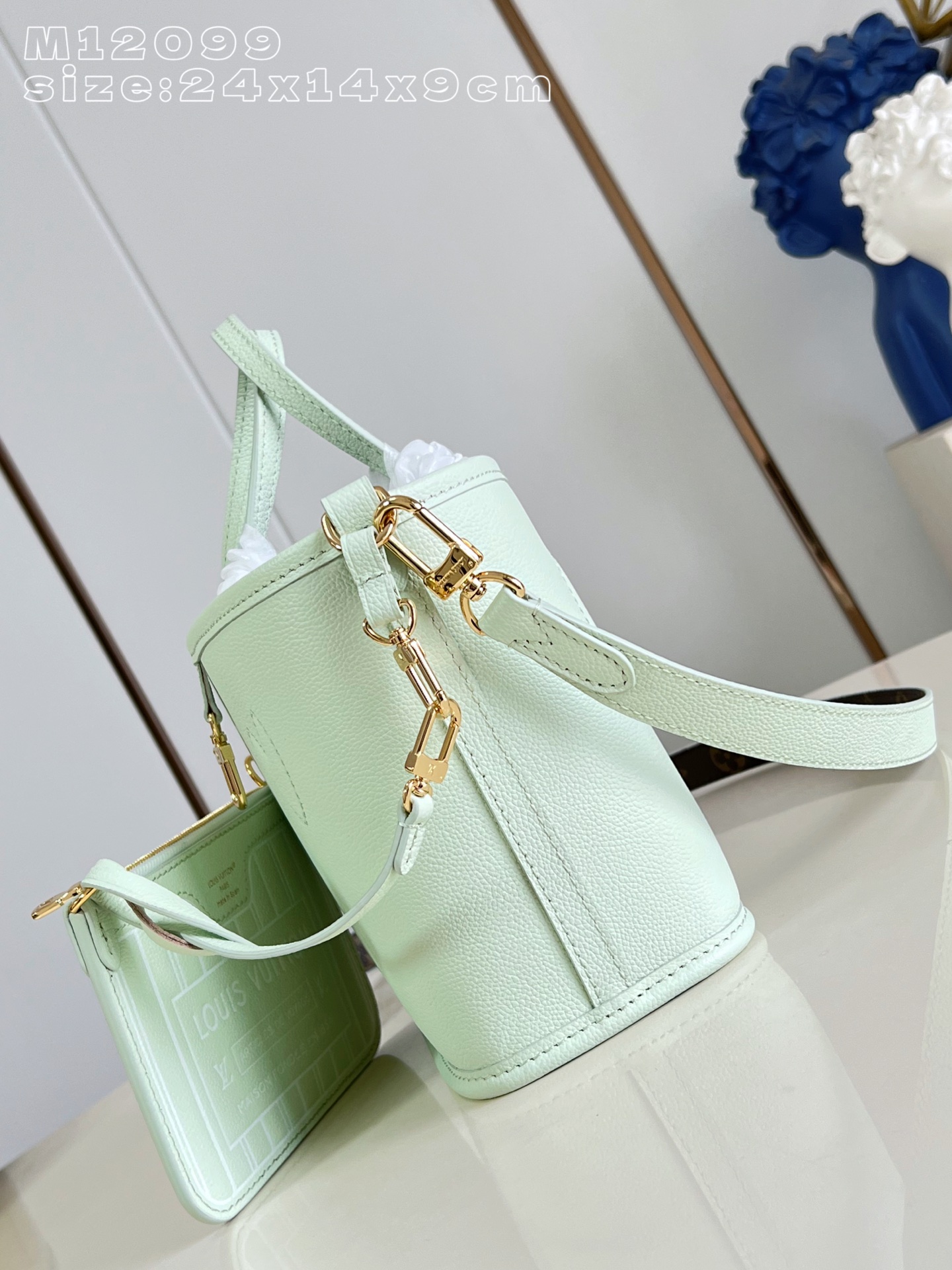 Louis Vuitton Basic Bag Canvas M-l-s