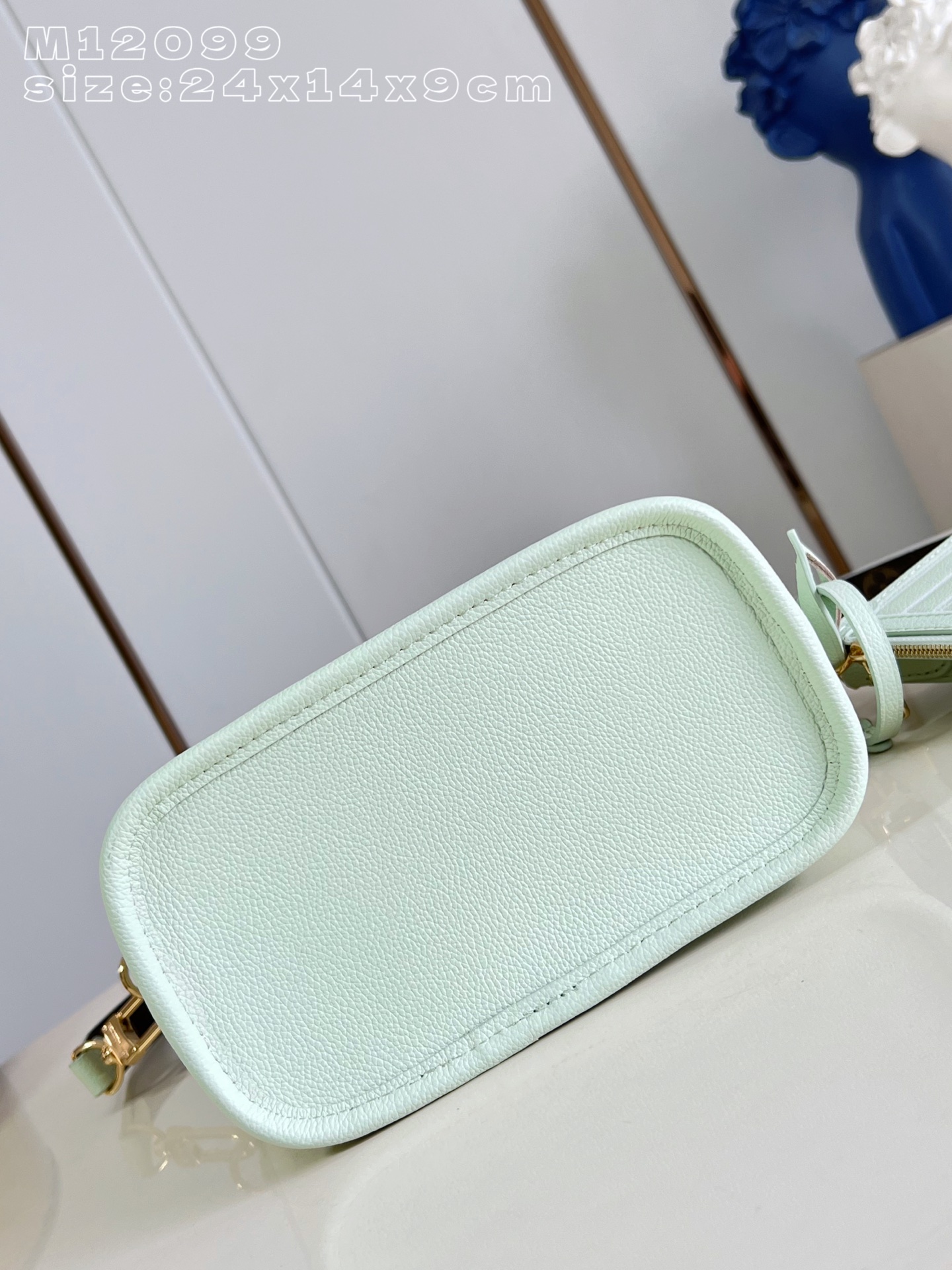 Louis Vuitton Basic Bag Canvas M-l-s