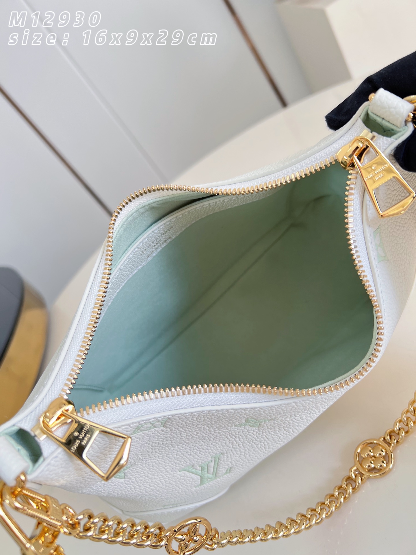 Louis Vuitton Basic Bag M-l