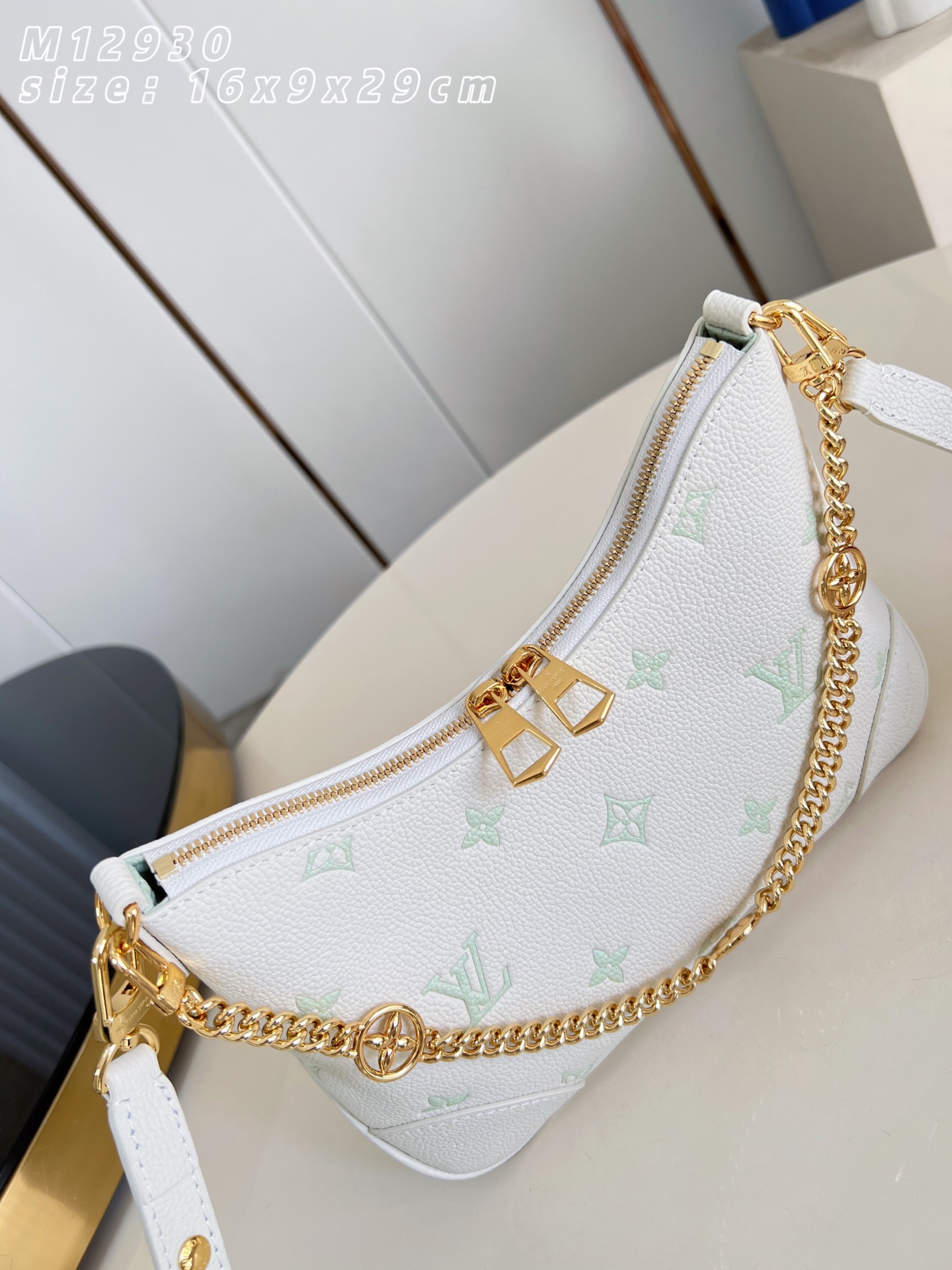 Louis Vuitton Basic Bag M-l