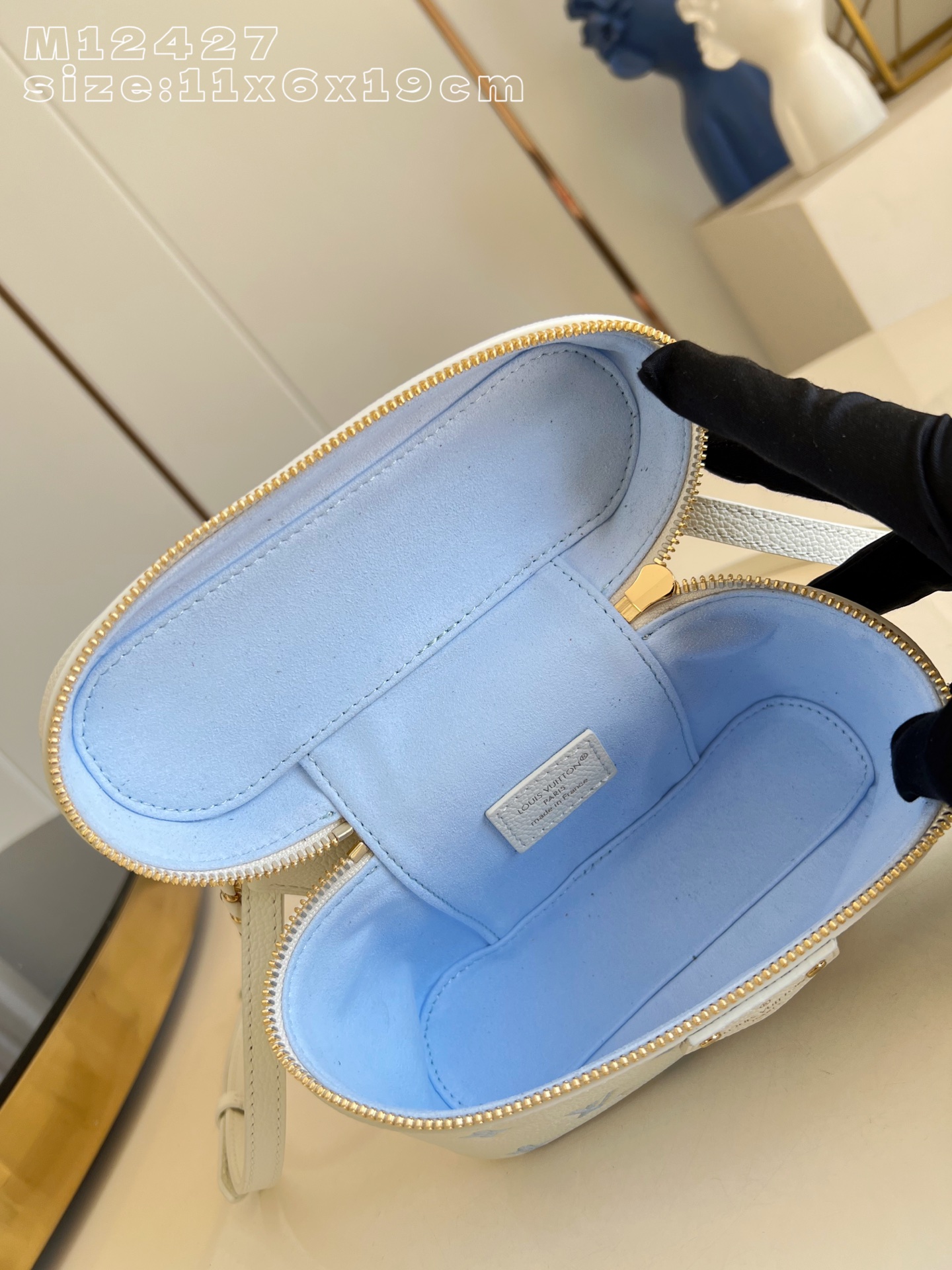 Louis Vuitton Basic Bag M-l