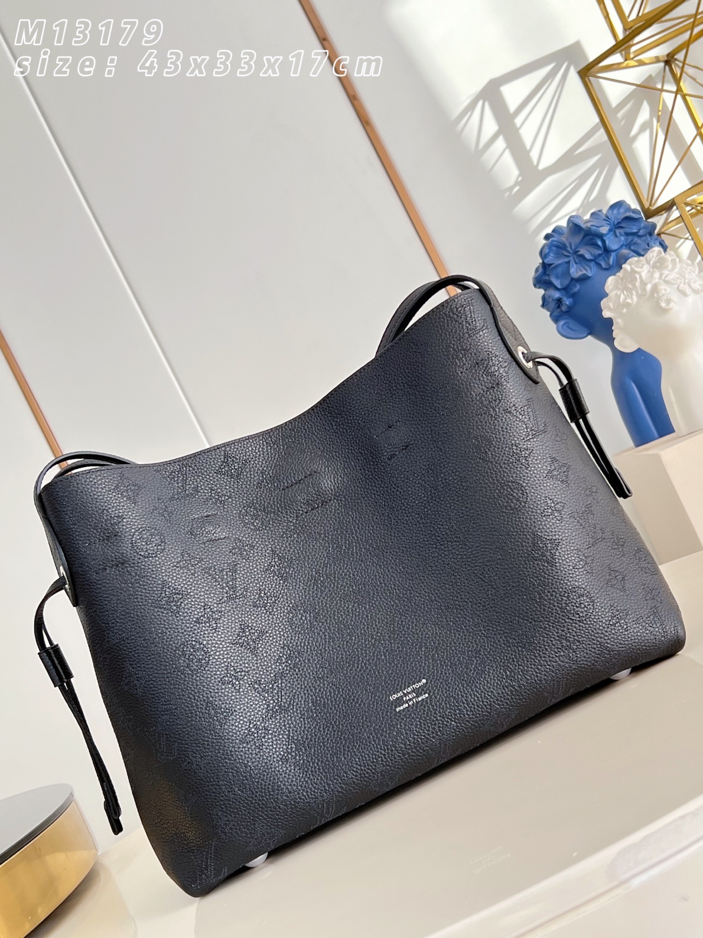 Louis Vuitton Basic Bag M-l-s