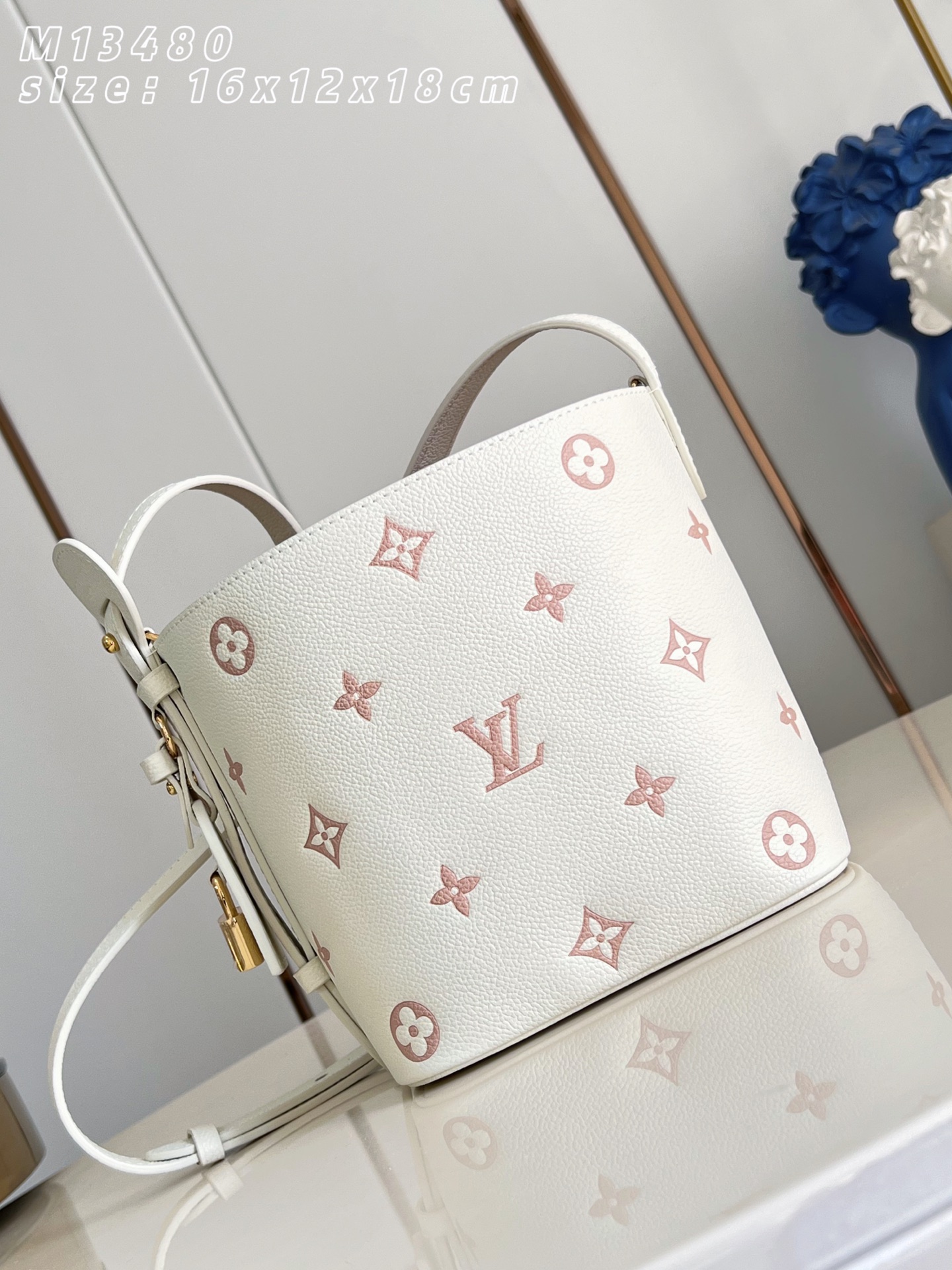 Louis Vuitton Basic Bag M-l