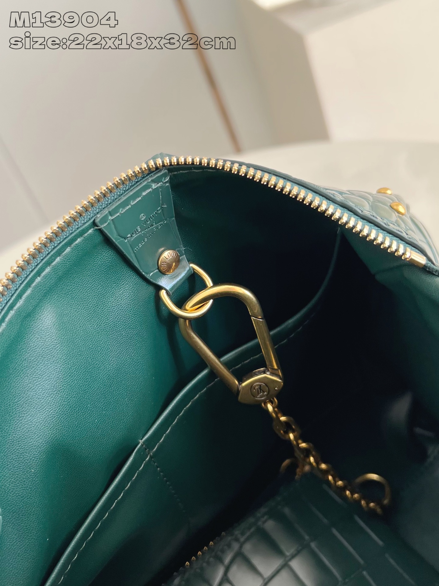 Louis Vuitton Basic Bag Cow Leather M-l-s