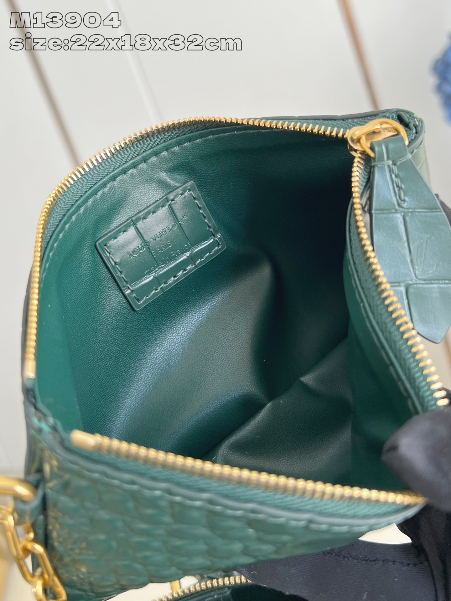 Louis Vuitton Basic Bag Cow Leather M-l-s