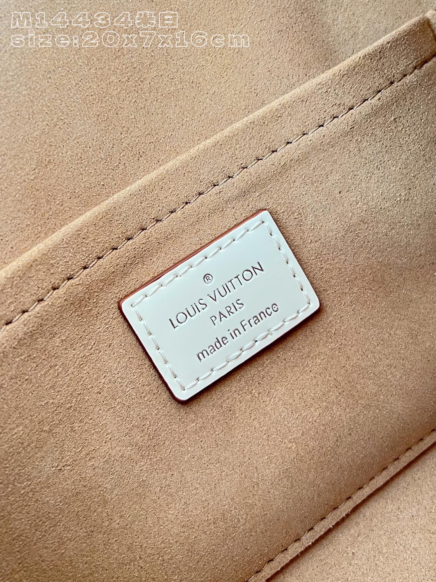 Louis Vuitton Basic Bag M-l